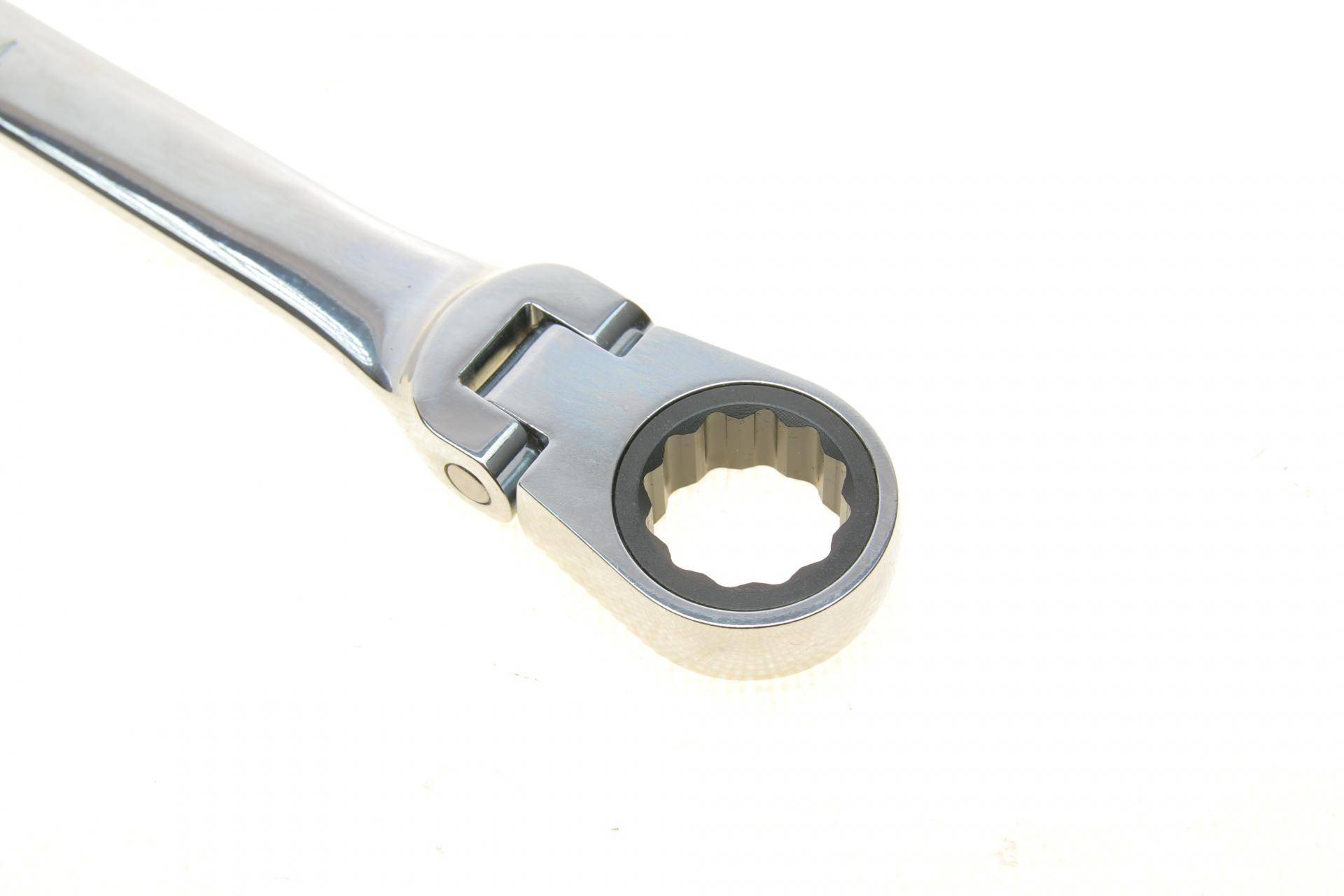 Ключ ріжково-накидний з тріскачкою 18 мм 72 зуб. L-241 мм