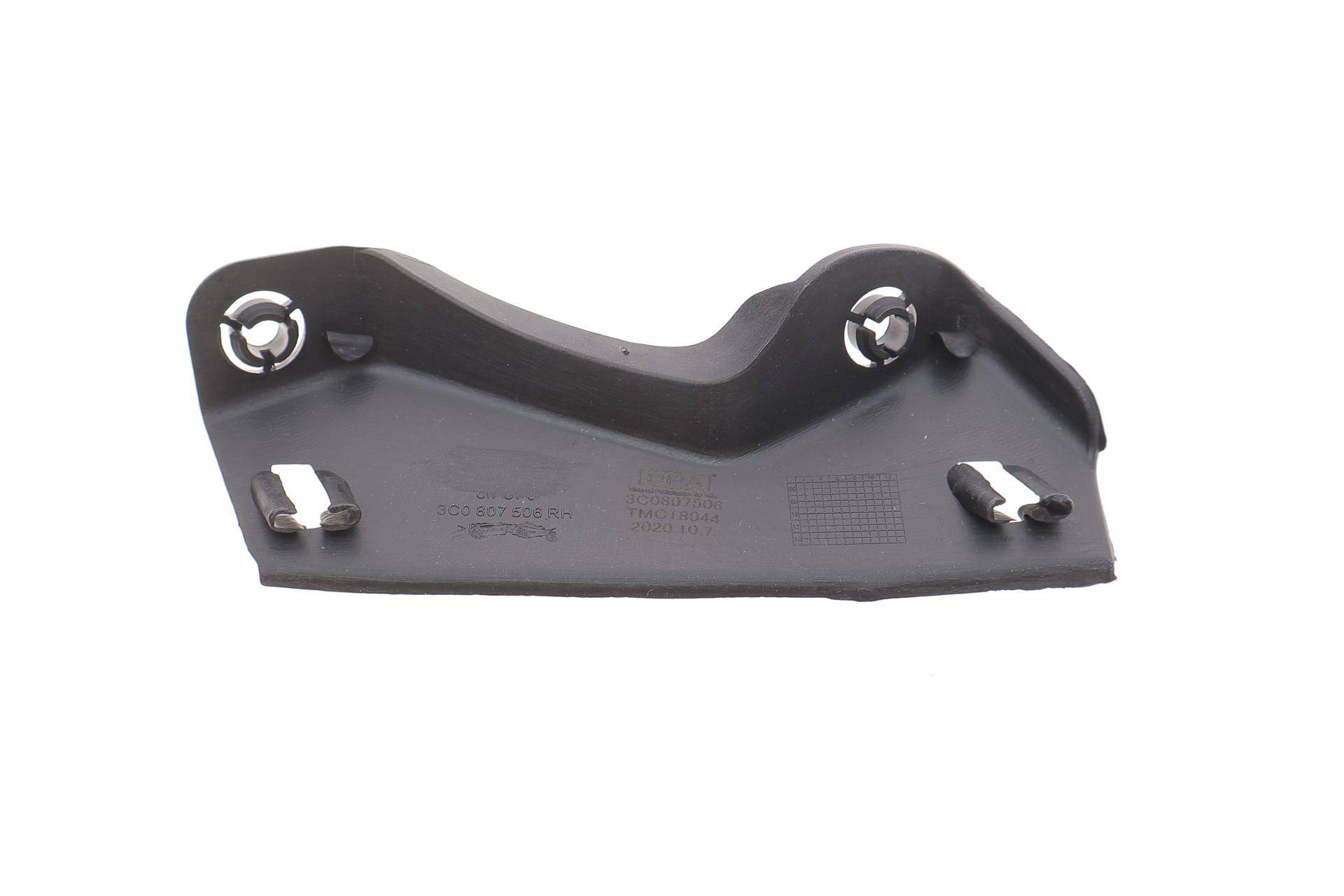 Кронштейн кріплення бампера (переднього/R) VW Passat 06-11