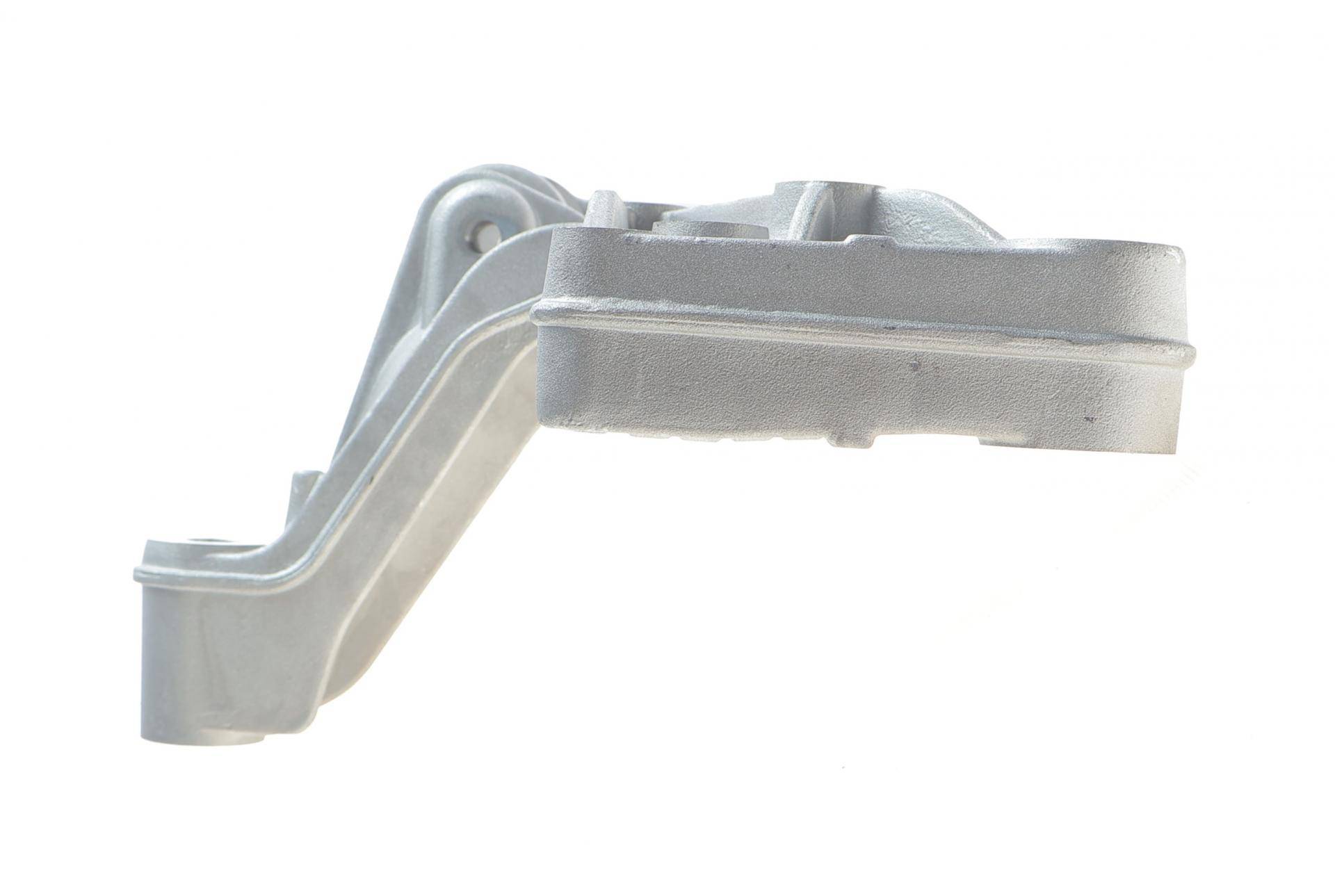 Кронштейн балки (передньої/R) VW Caddy III/IV 04-20