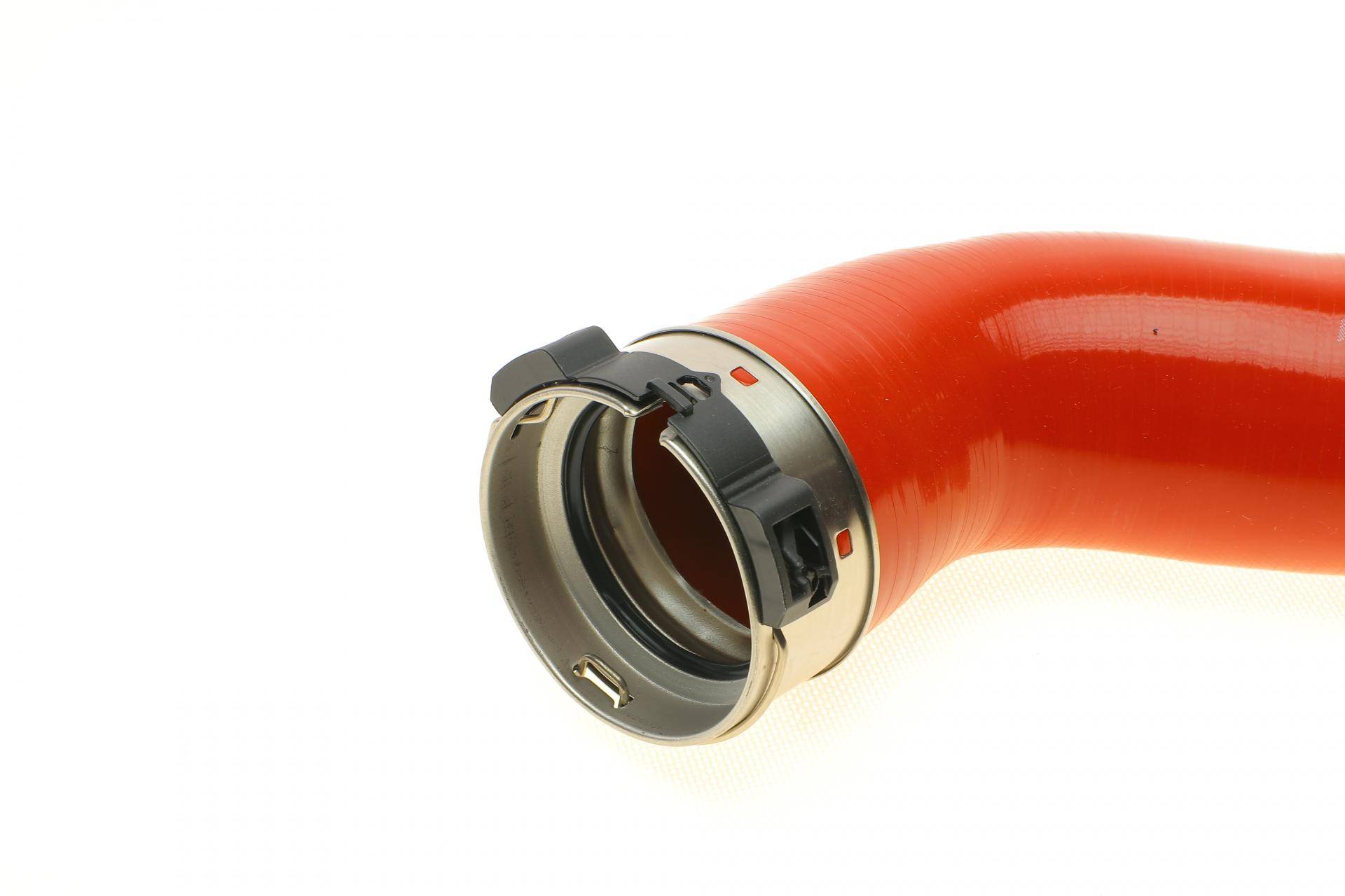 Патрубок інтеркулера (R) MB E-class (W212)/C-class (W204) 08-16 (OM651)