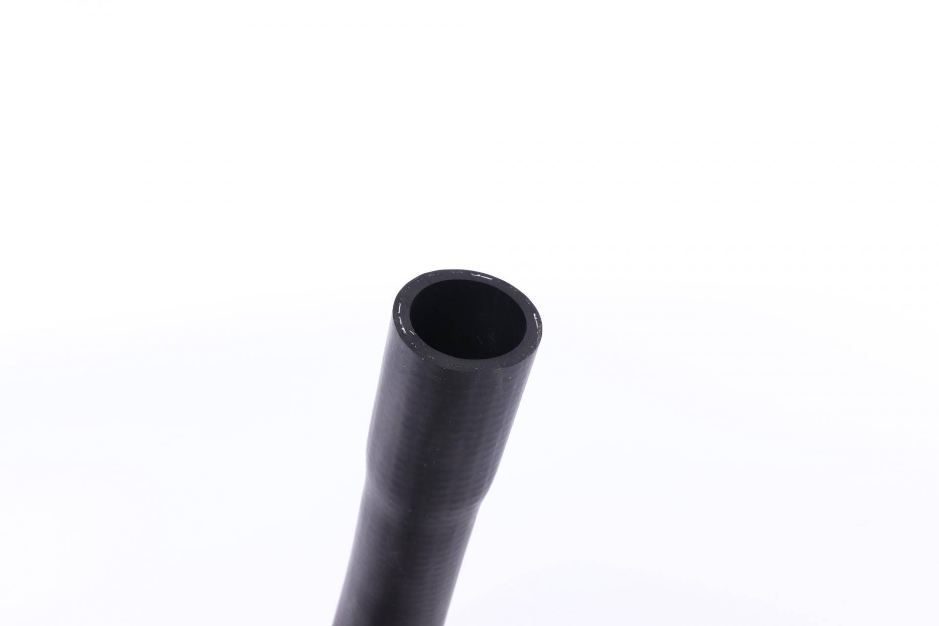 Патрубок радіатора (нижній) Ford Transit Connect 1.8TDCi 02-13