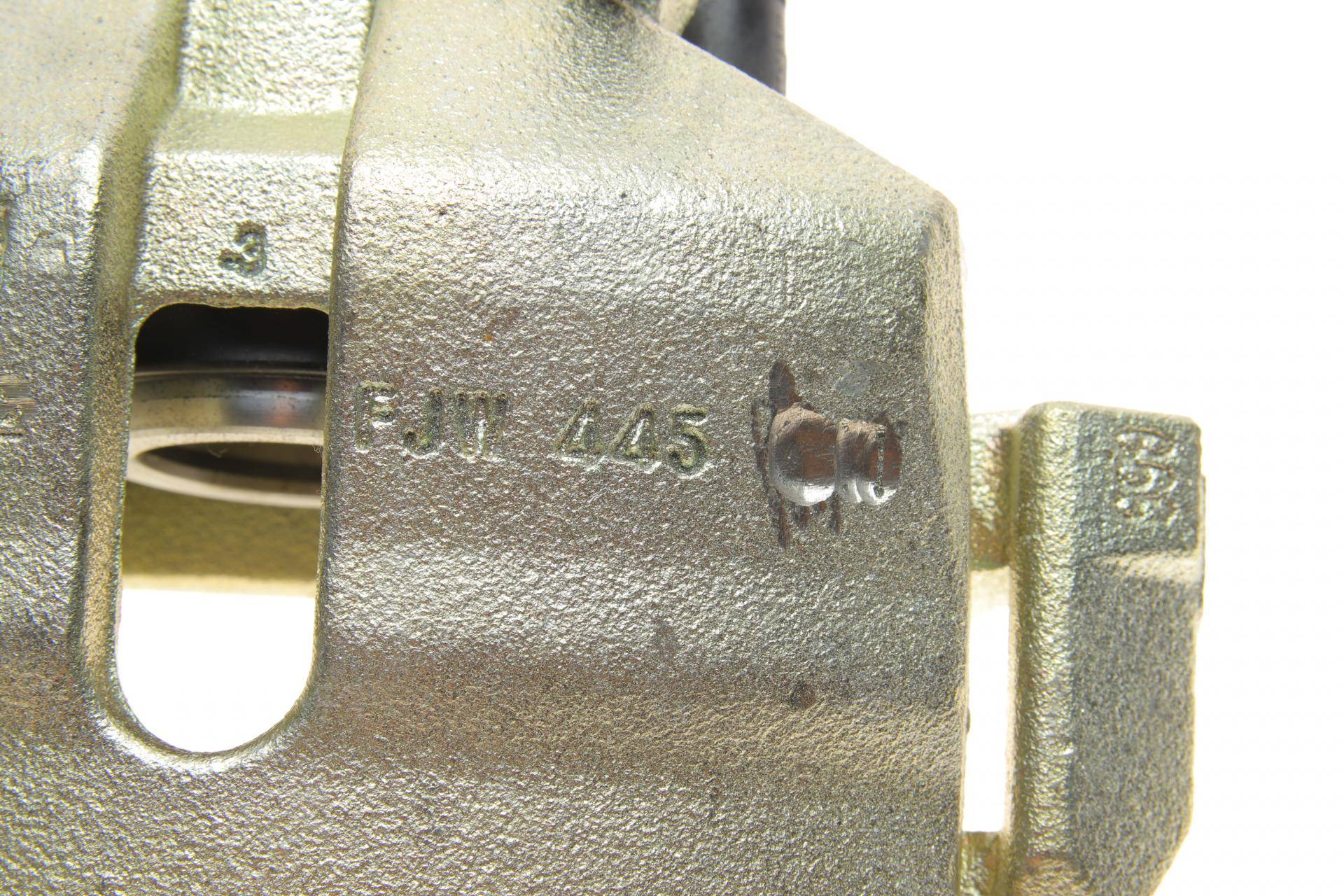 Супорт гальмівний (передній) (L) Audi A1/A3/VW Caddy/Skoda Fabia/Octavia/Superb 04-15 (+ скоба)