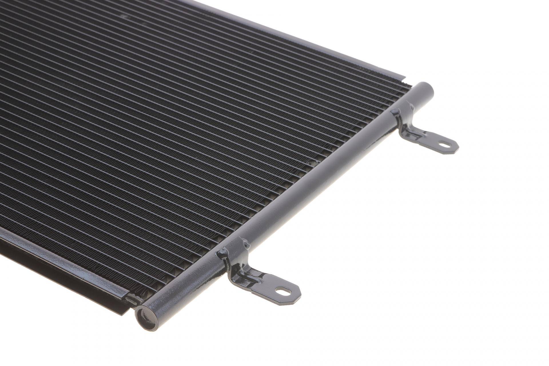 Радіатор кондиціонера Audi A6 2.0-5.2 04-11