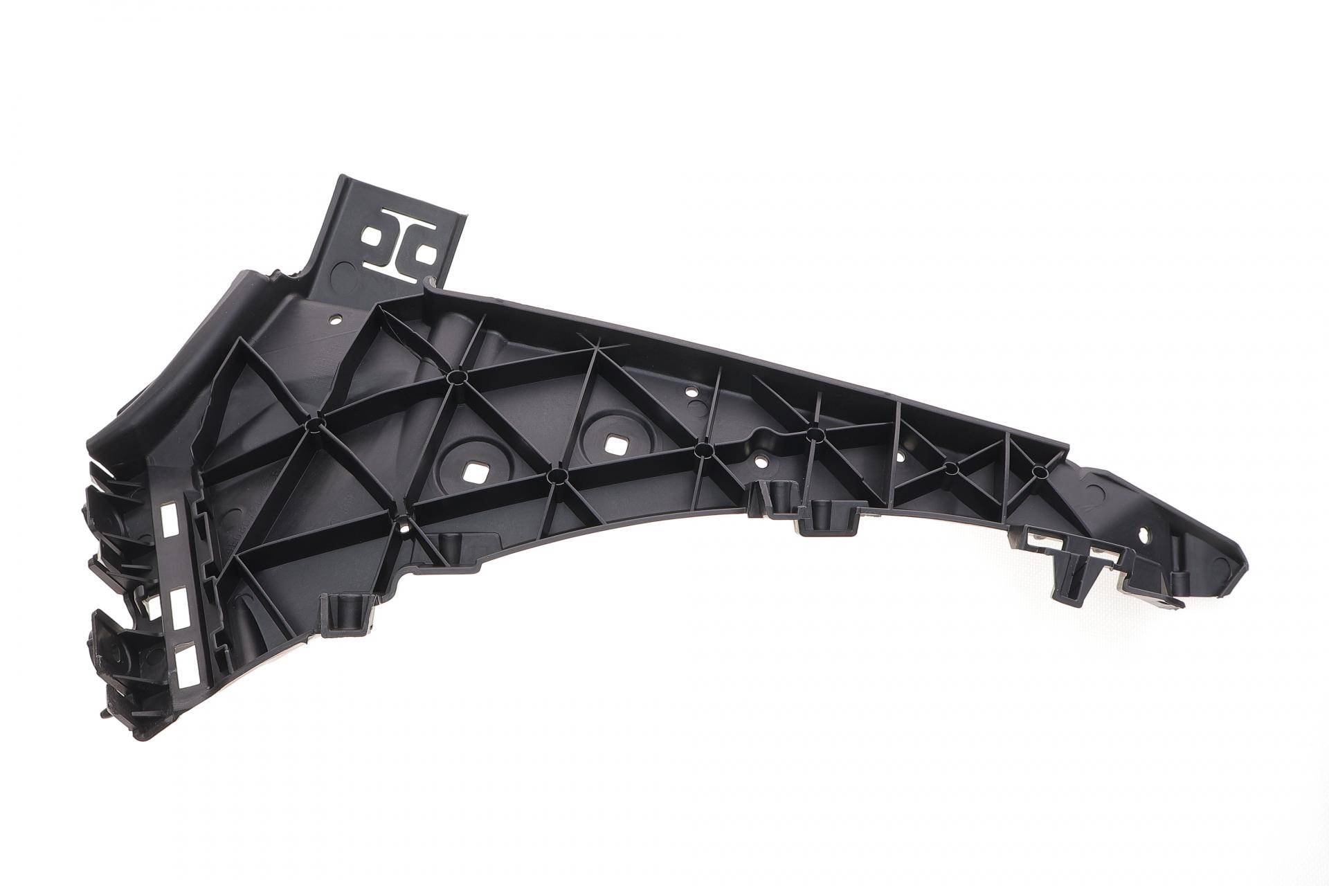 Кронштейн кріплення бампера (переднього/R) Audi Q7 06-15