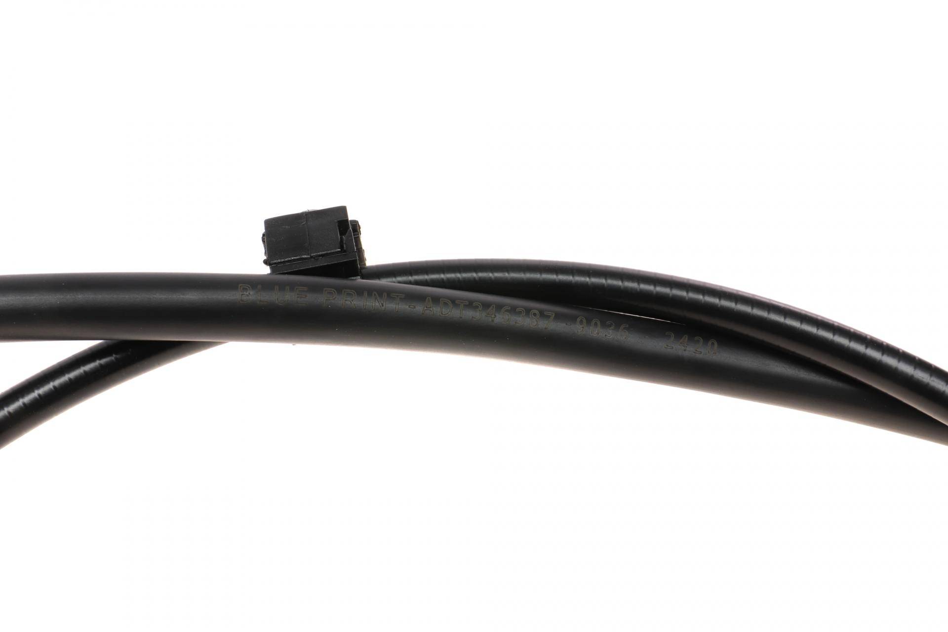 Трос ручника (задній) (R) Toyota Auris 07- (1920/1745mm)