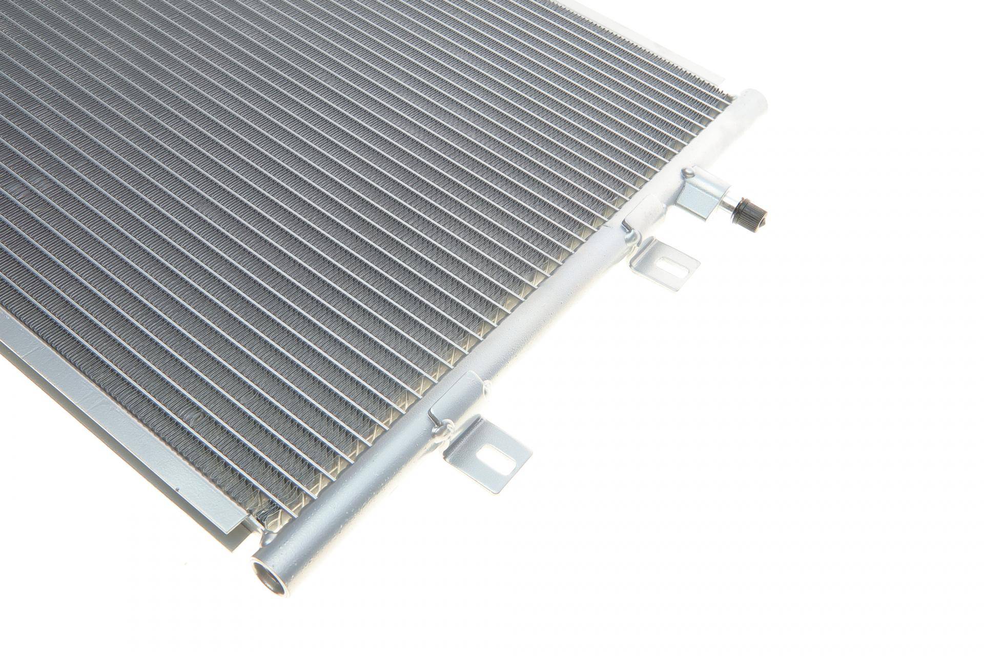 Радіатор кондиціонера Renault Clio 1.2-2.0 01-