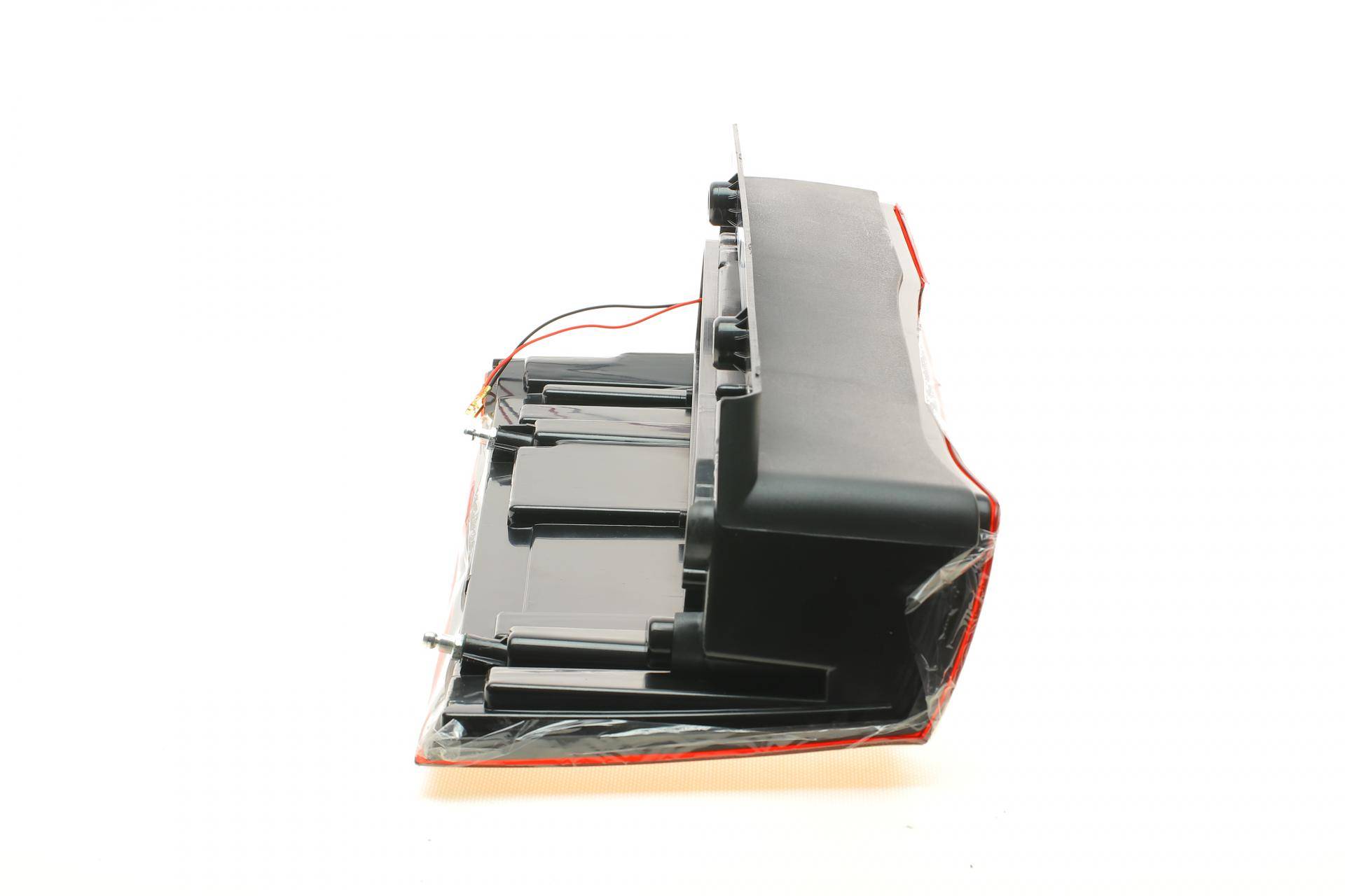 Ліхтар задній VW Crafter 17- (L)