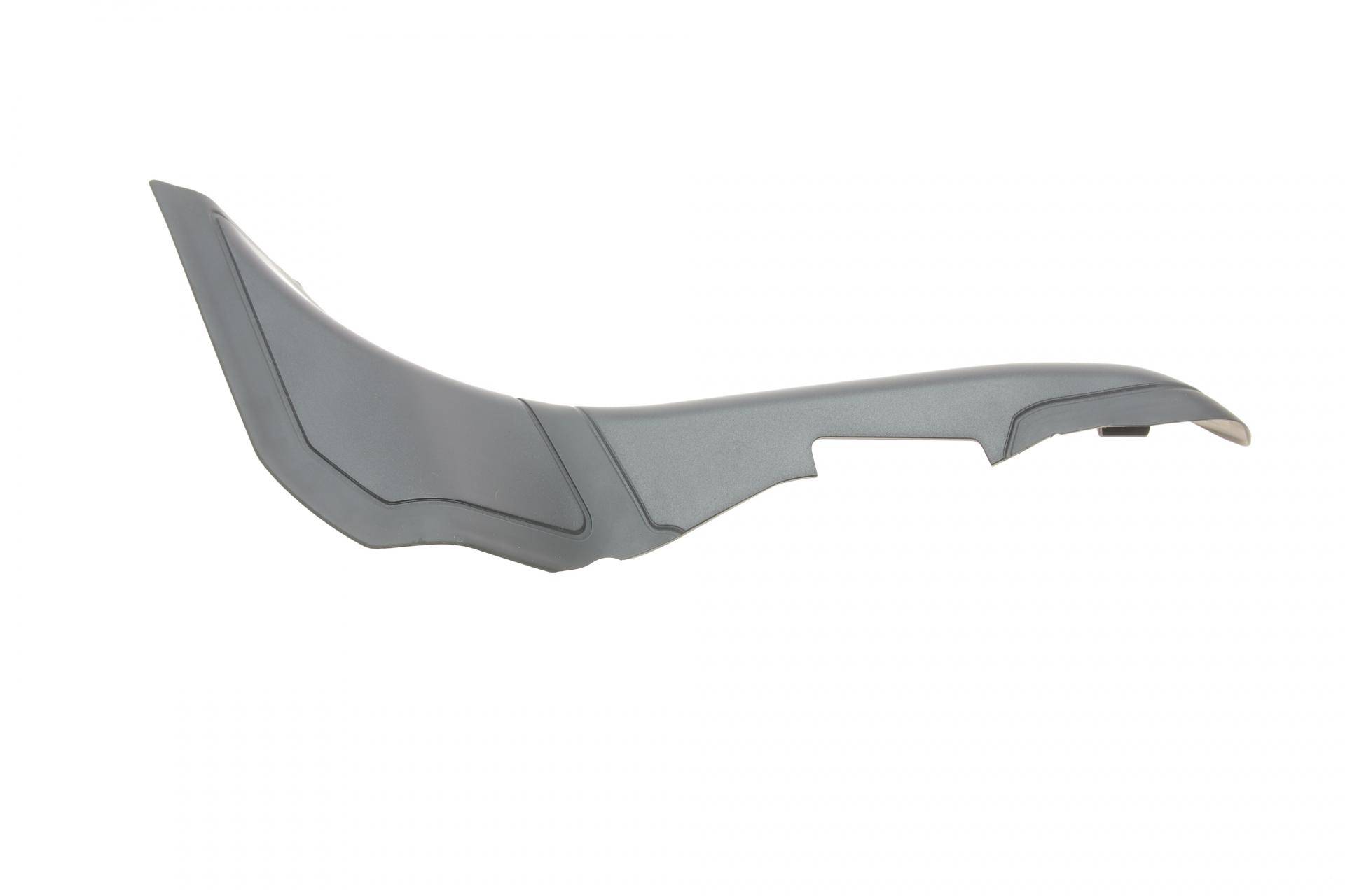 Накладка ліхтаря (заднього) BMW 5 (G30/F90) 16- (R)