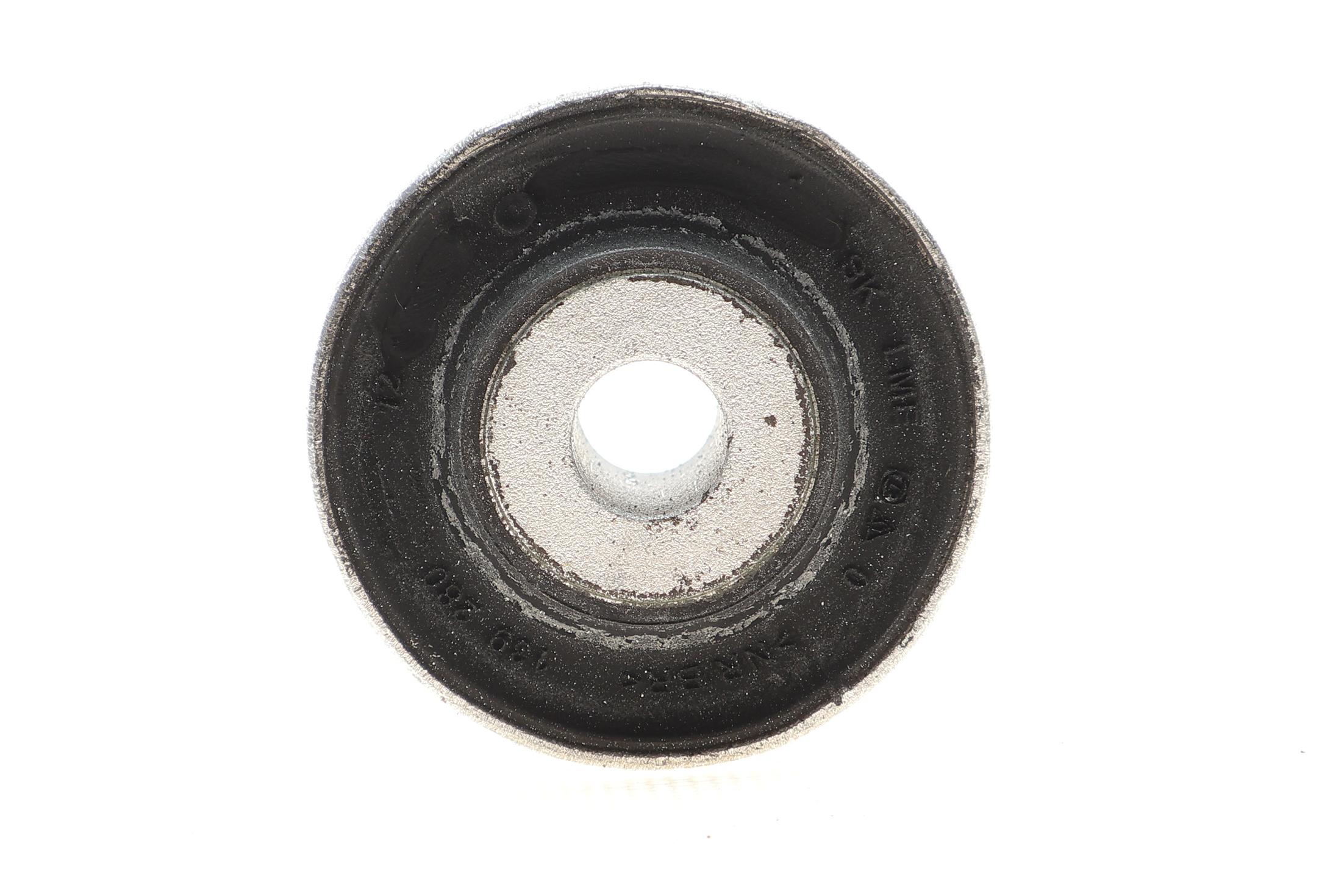 Сайлентблок важеля (переднього/зверху) Audi A4/Q5 2.0-3.0TDI/3.2 FSI 08-