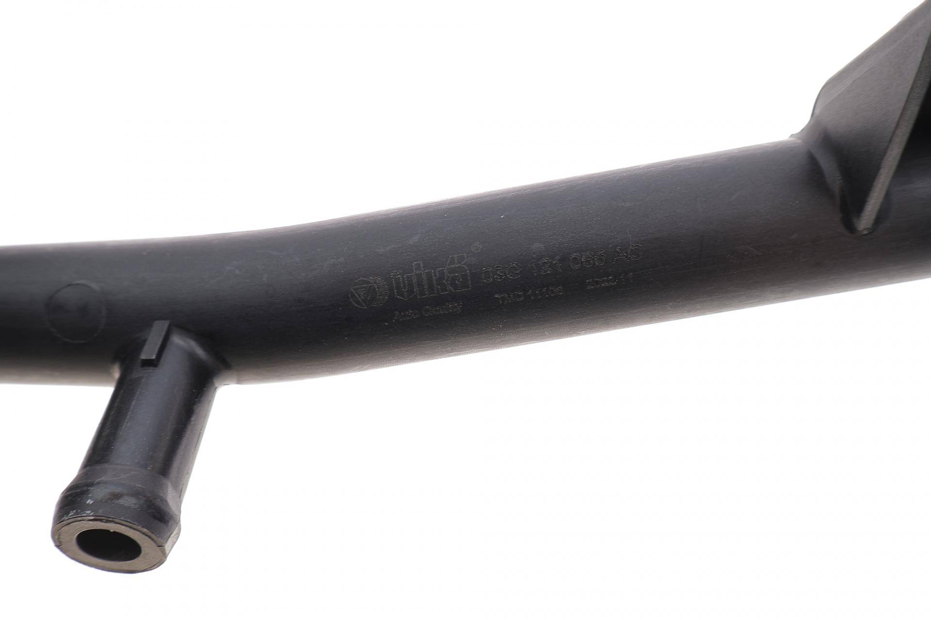 Трубка системи охолодження VW Caddy III 1.9/2.0 TDI 04-15