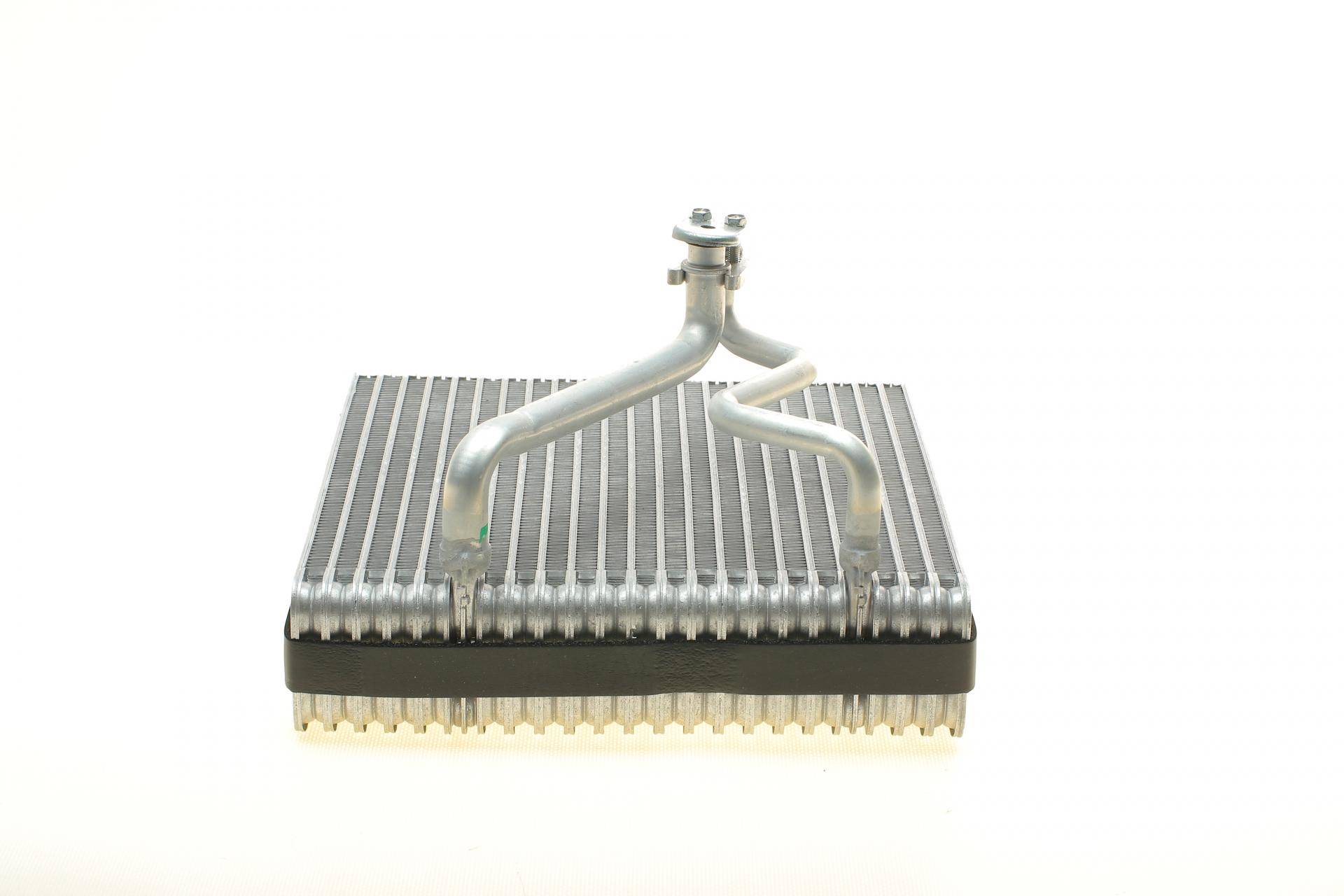 Радіатор кондиціонера VW Caddy/Golf/Skoda Octavia/Audi A3 1.2-2.0 04- (випаровувач)