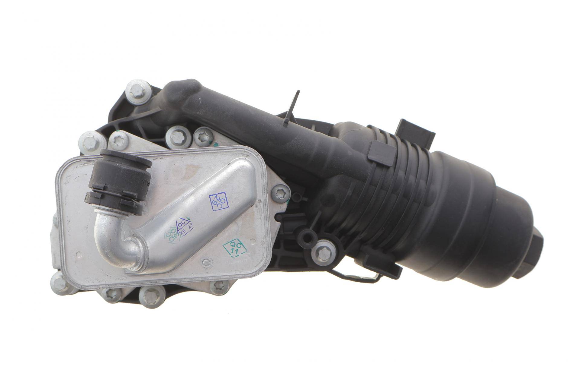 Радіатор масляний BMW X1 (F48)/X2 (F39) 15-23 B38/B46/B48 (з корпусом масляного фільтра)