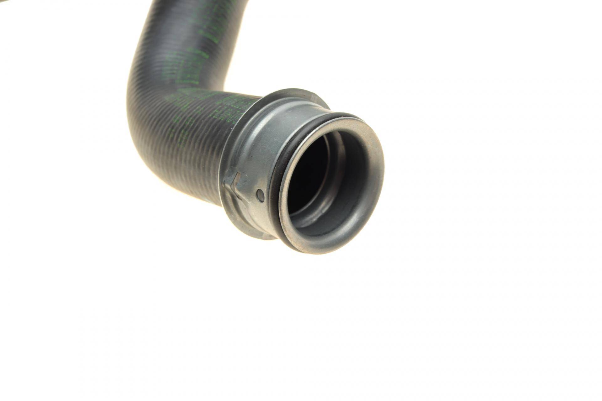 Патрубок радіатора (нижній) MB Sprinter 2.2/3.0CDI 06- (R)