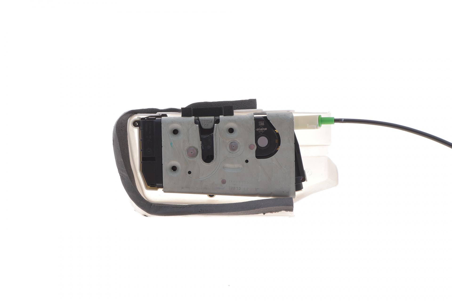 Замок дверей (передніх/L) Tesla Model 3 17-