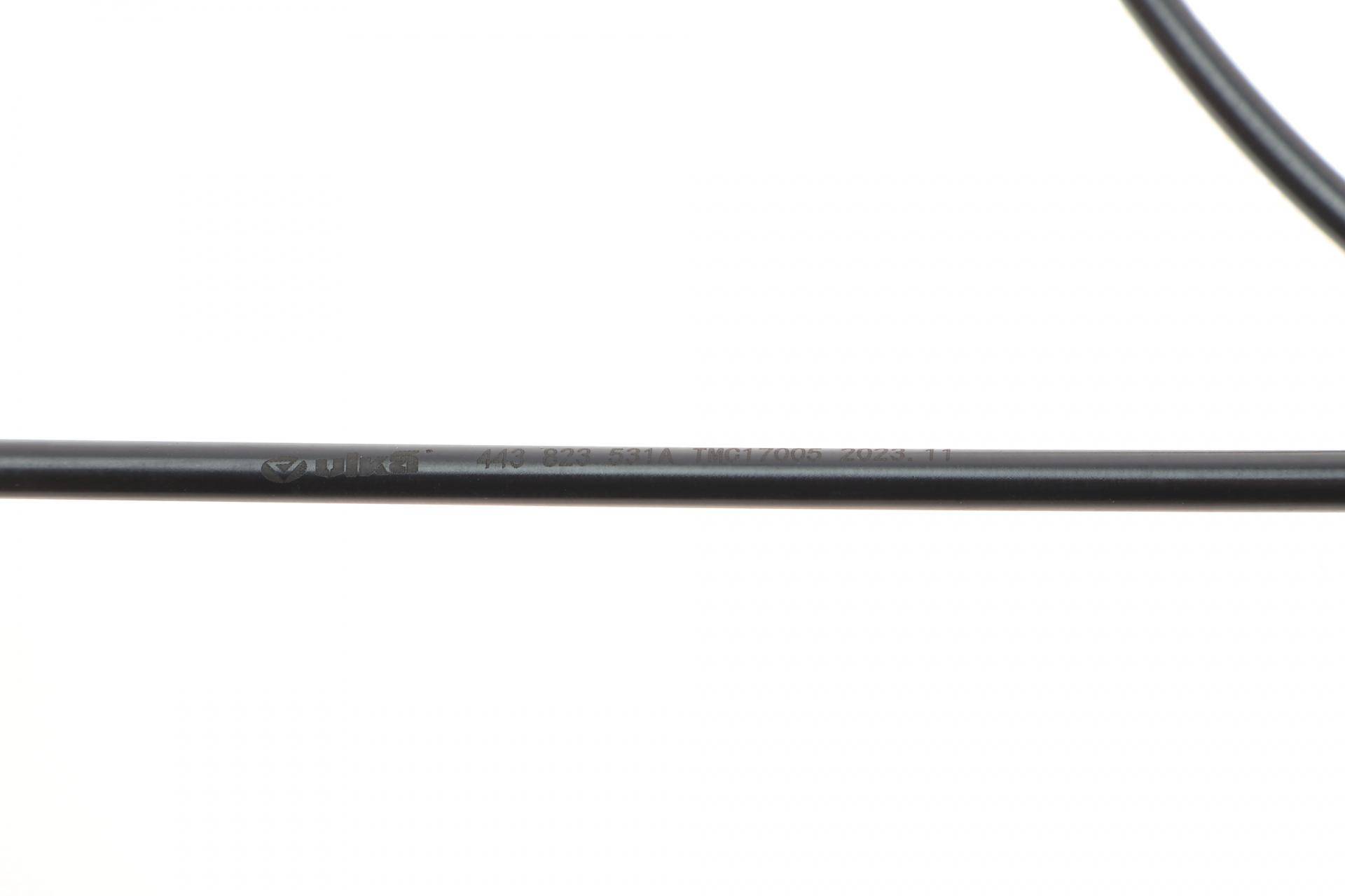 Трос капоту Audi 80/100/200 76-96