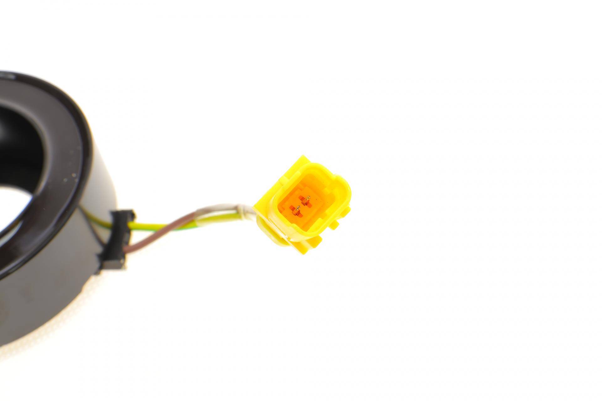 Шків компресора кондиціонера Citroen C4/C5/Berlingo/Peugeot 308/406/508/Partner 1.6-2.0 98-