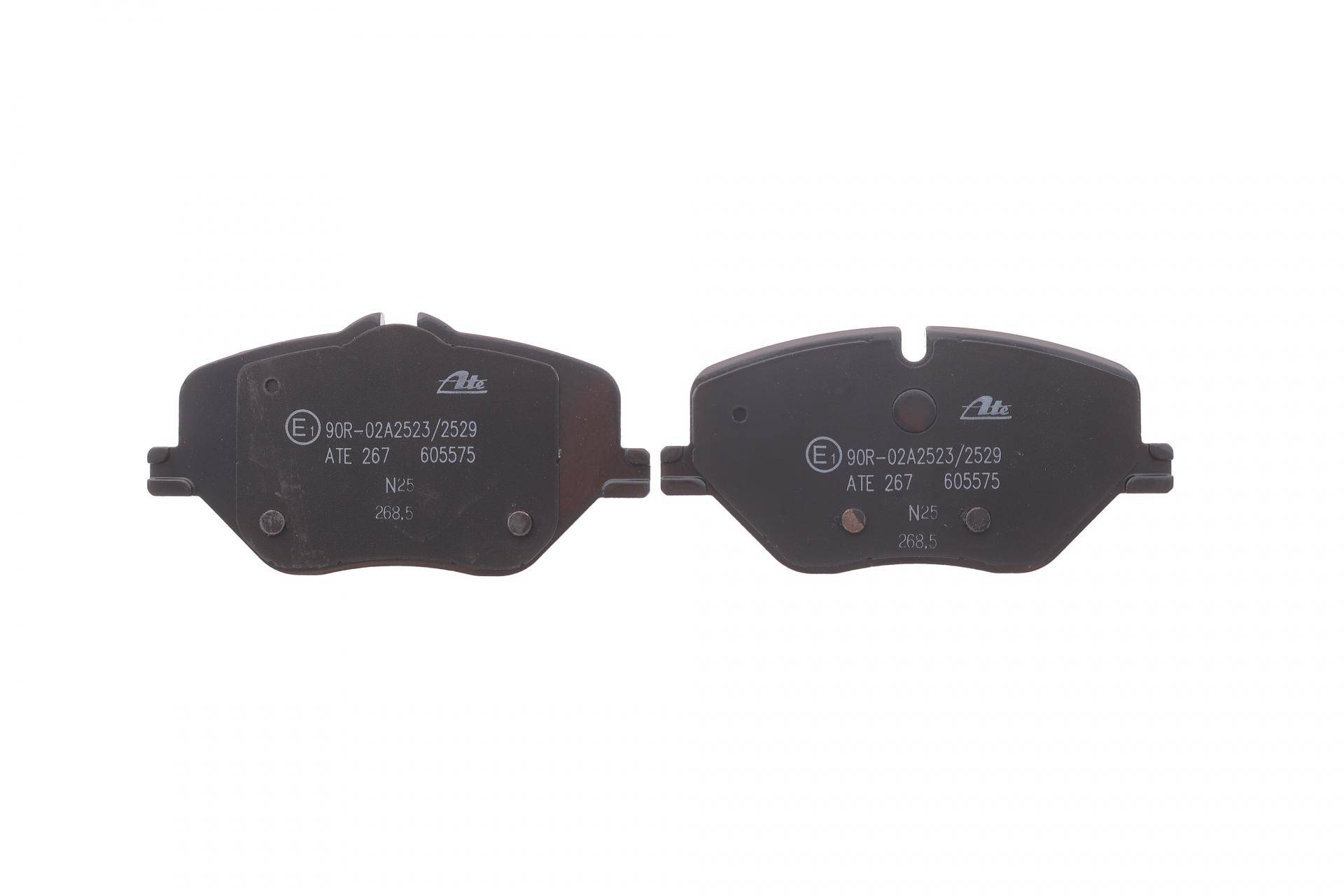 Колодки гальмівні (передні) BMW 2 (U06) 21-/5 (G60) 23-/X1 (U11) 22-