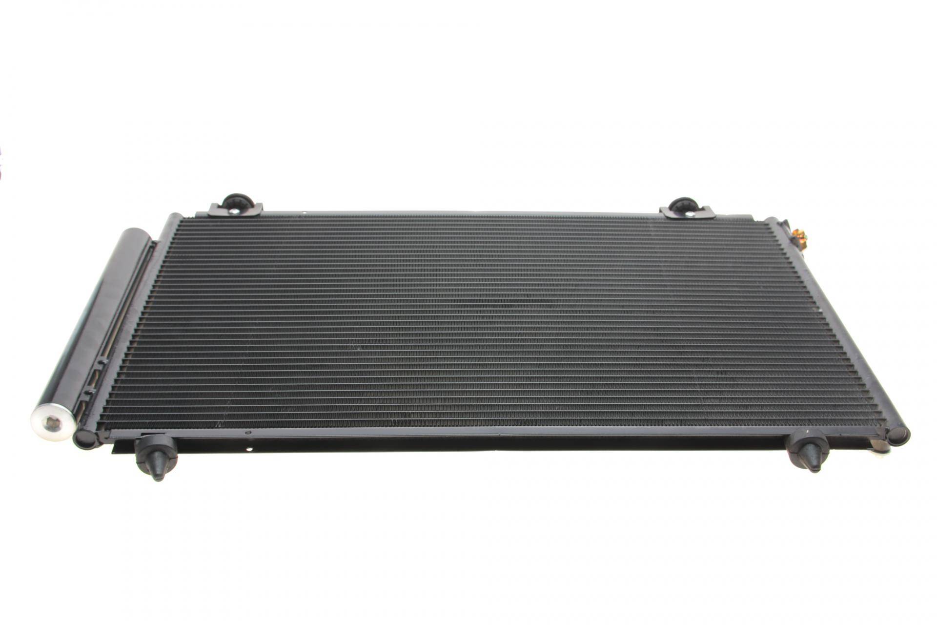 Радіатор кондиціонера (з осушувачем) Toyota Avensis 1.6-2.4 03-