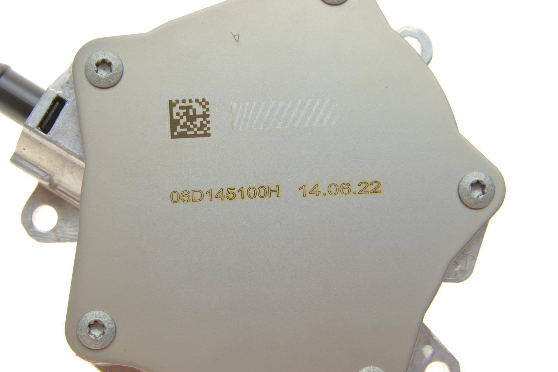 Насос вакуумний VW Golf/Passat 2.0 GTI 04-12 (OE VAG)