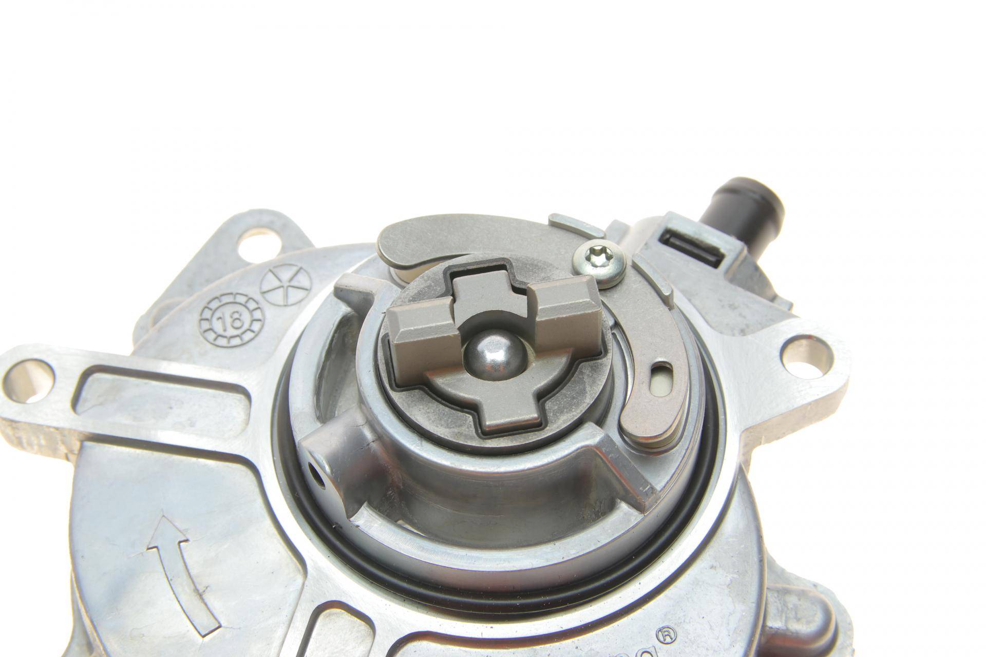 Насос вакуумний VW Golf/Passat 2.0 GTI 04-12 (OE VAG)