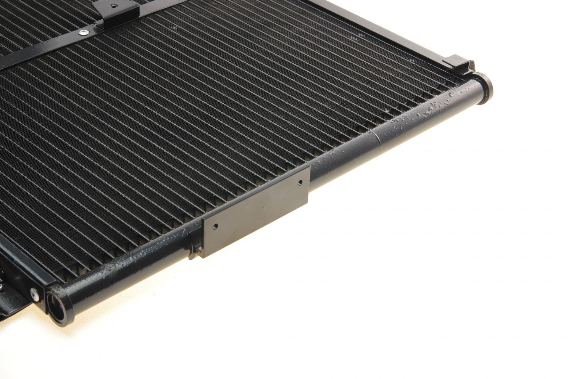 Радіатор кондиціонера MB E-class (W124) 93-95