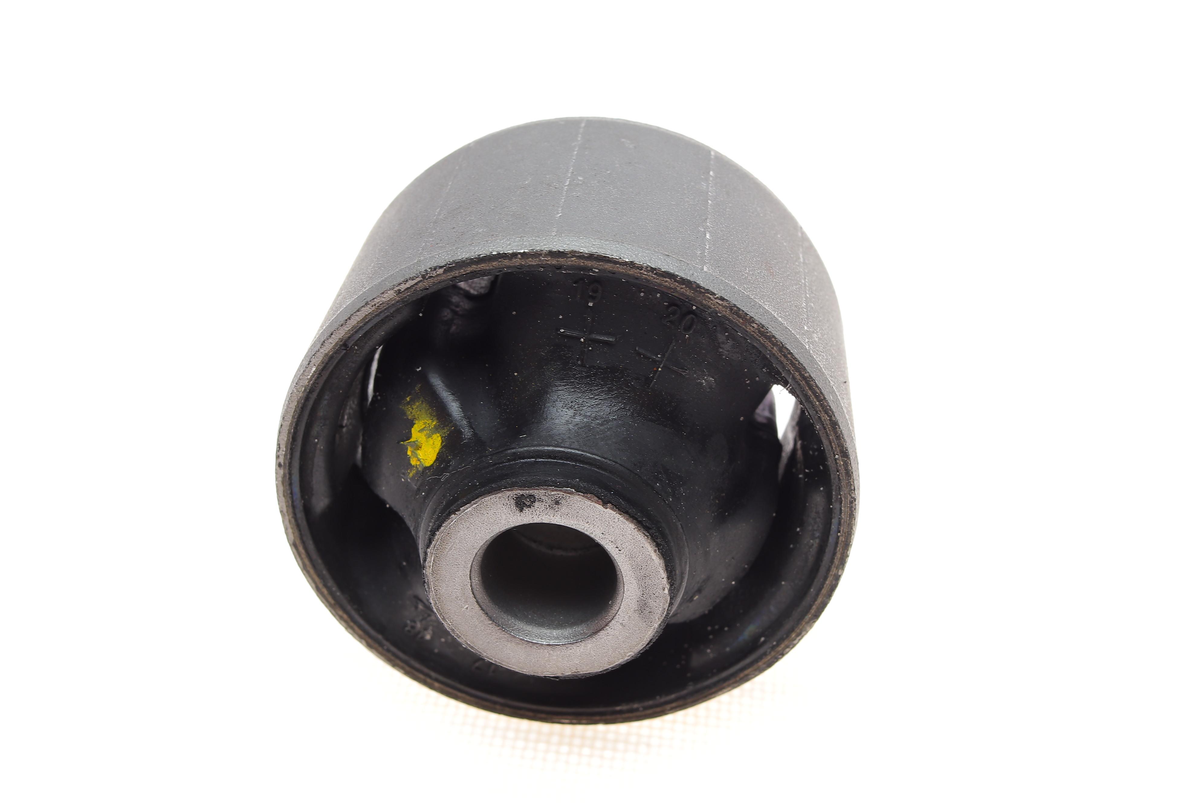 Сайлентблок важеля (переднього/знизу/спереду) Kia Magentis 05-10