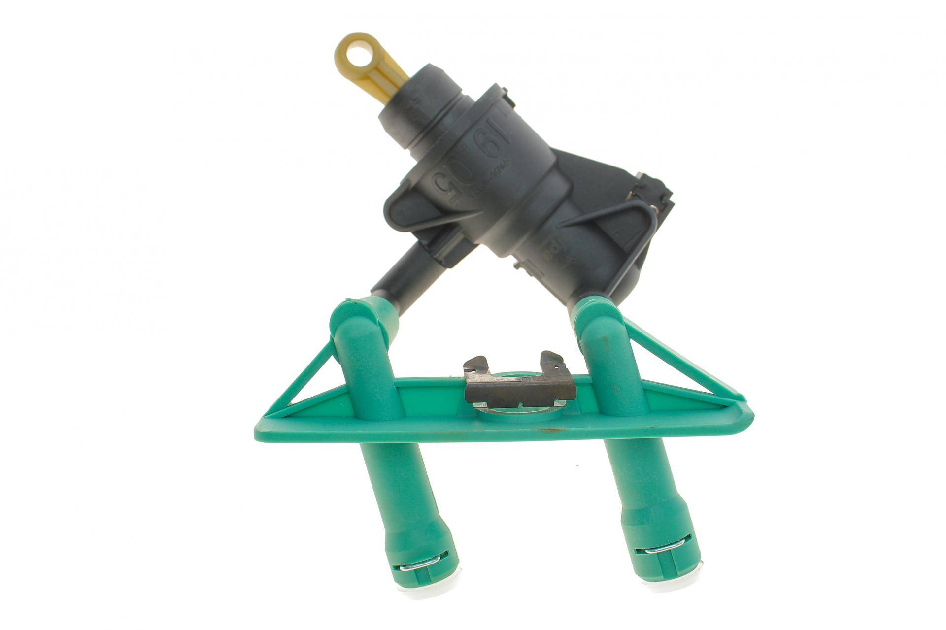 Циліндр зчеплення (головний) Ford Connect 1.8DI/TDCI