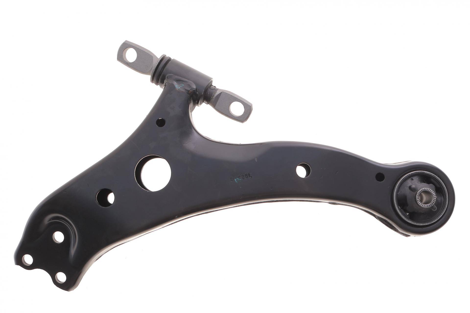 Важіль підвіски (передній/знизу) (L) Toyota Camry 11- (без кульової)