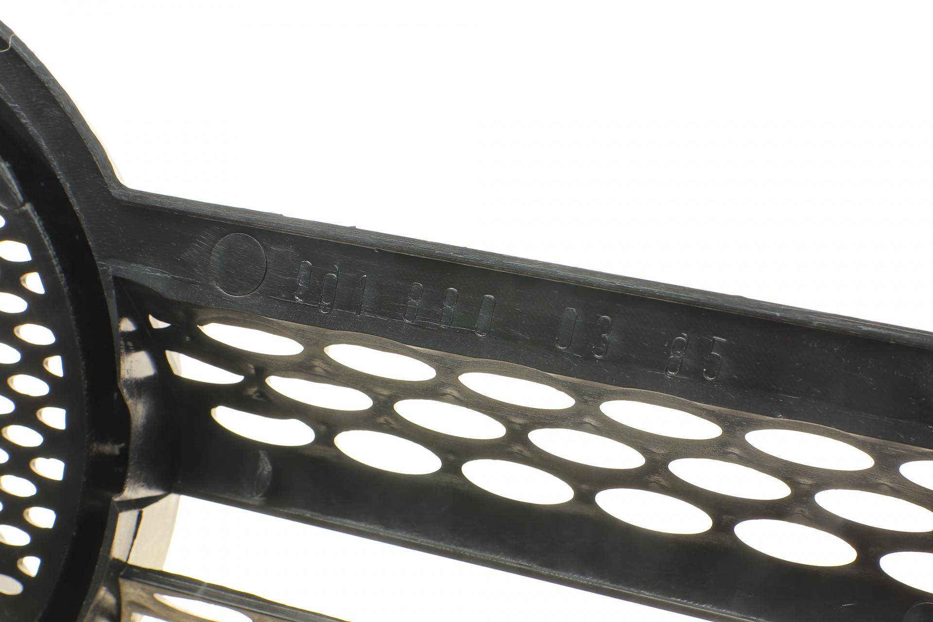 Решітка радіатора MB Sprinter CDI 03- (без посмішки) (9018800385)