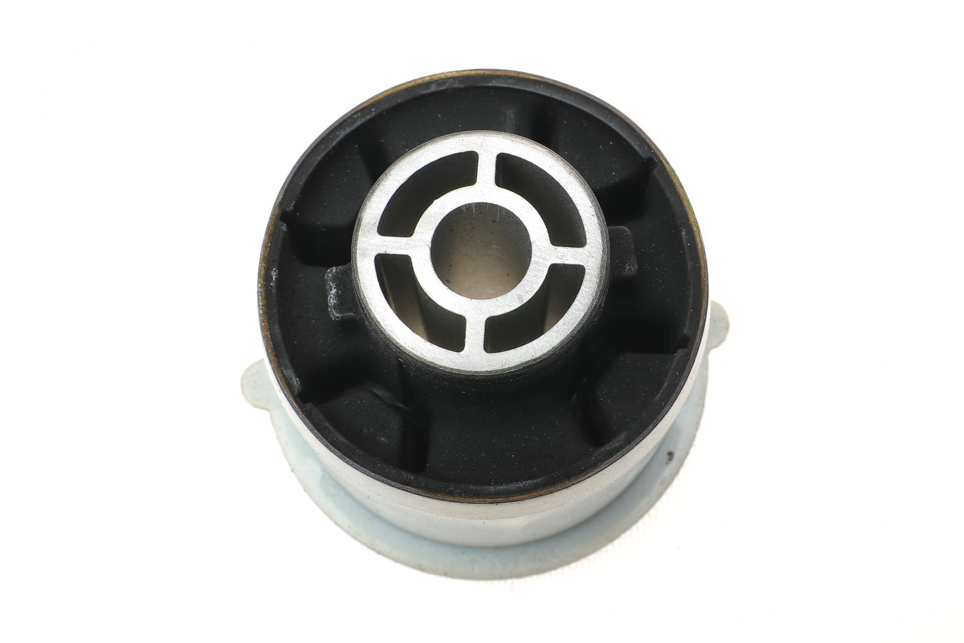 Сайлентблок балки (задньої) Ford Transit Connect 13-