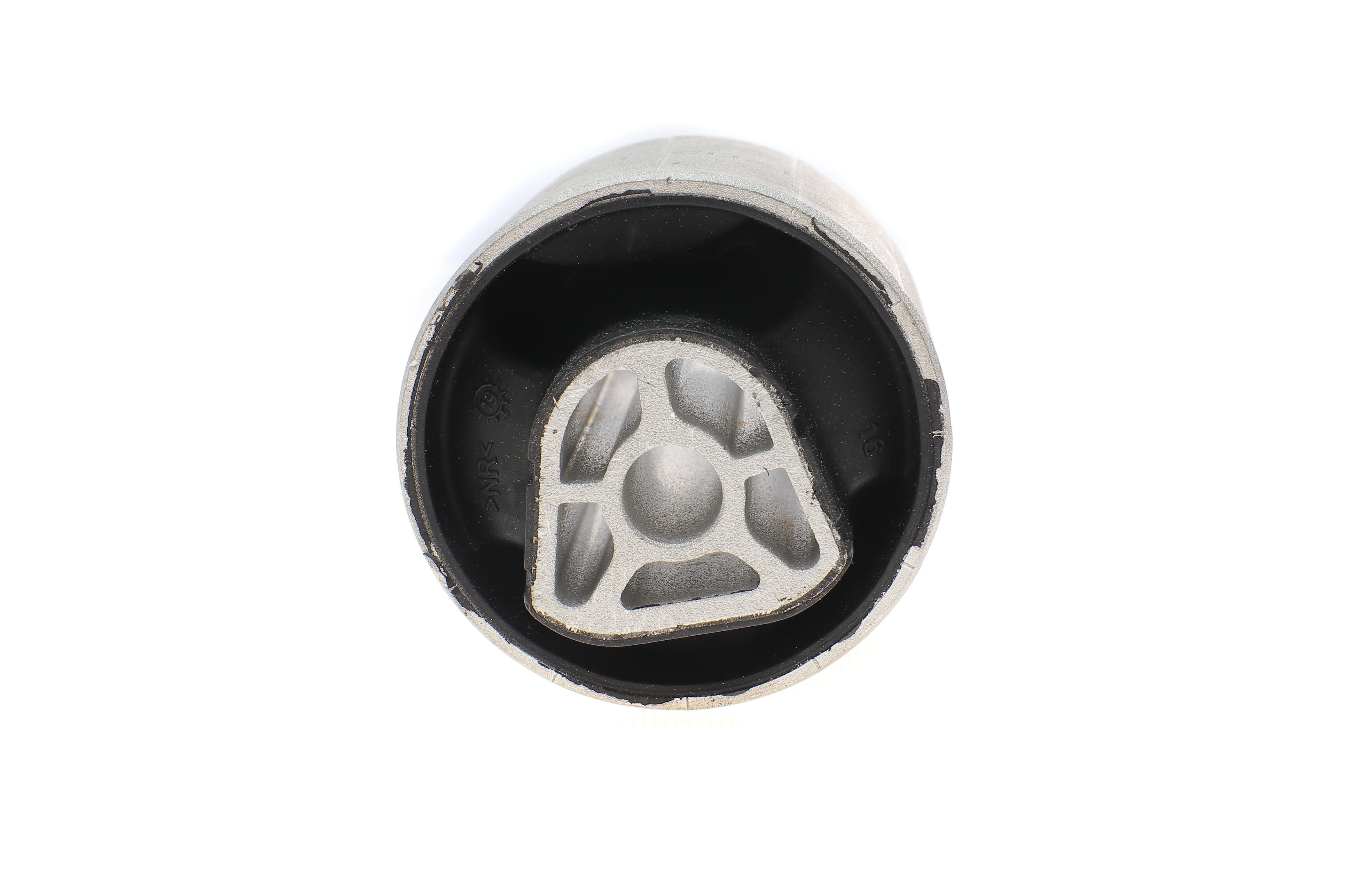 Сайлентблок важеля (переднього) BMW X5 (F15/F85)/X6 (F16/F86) 13-19 (12.3x70.5x67.5/90)