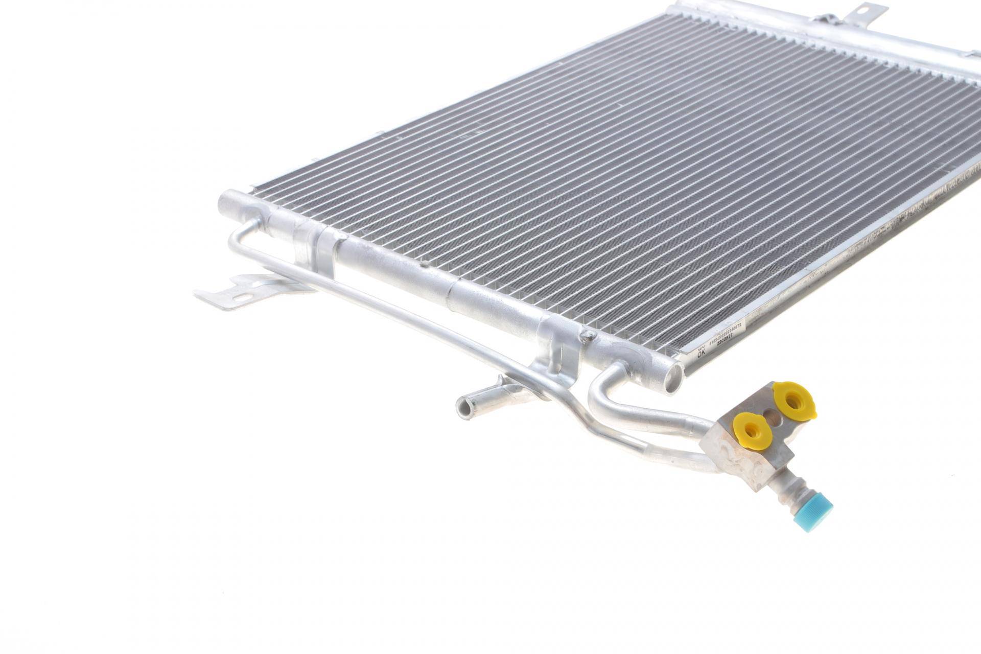 Радіатор кондиціонера (з осушувачем) Opel Meriva A 1.4/1.6/1.8 04-10