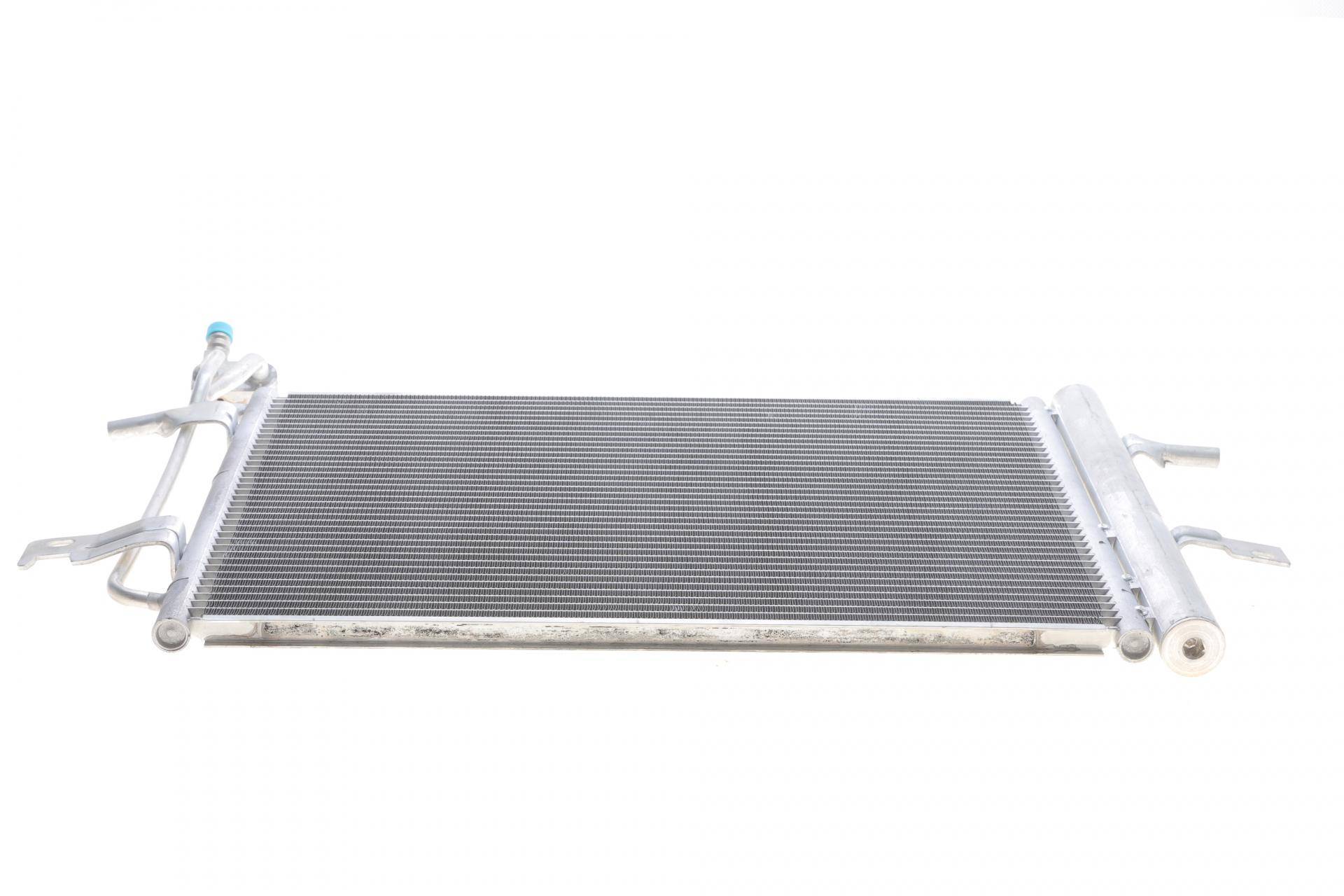 Радіатор кондиціонера (з осушувачем) Opel Meriva A 1.4/1.6/1.8 04-10