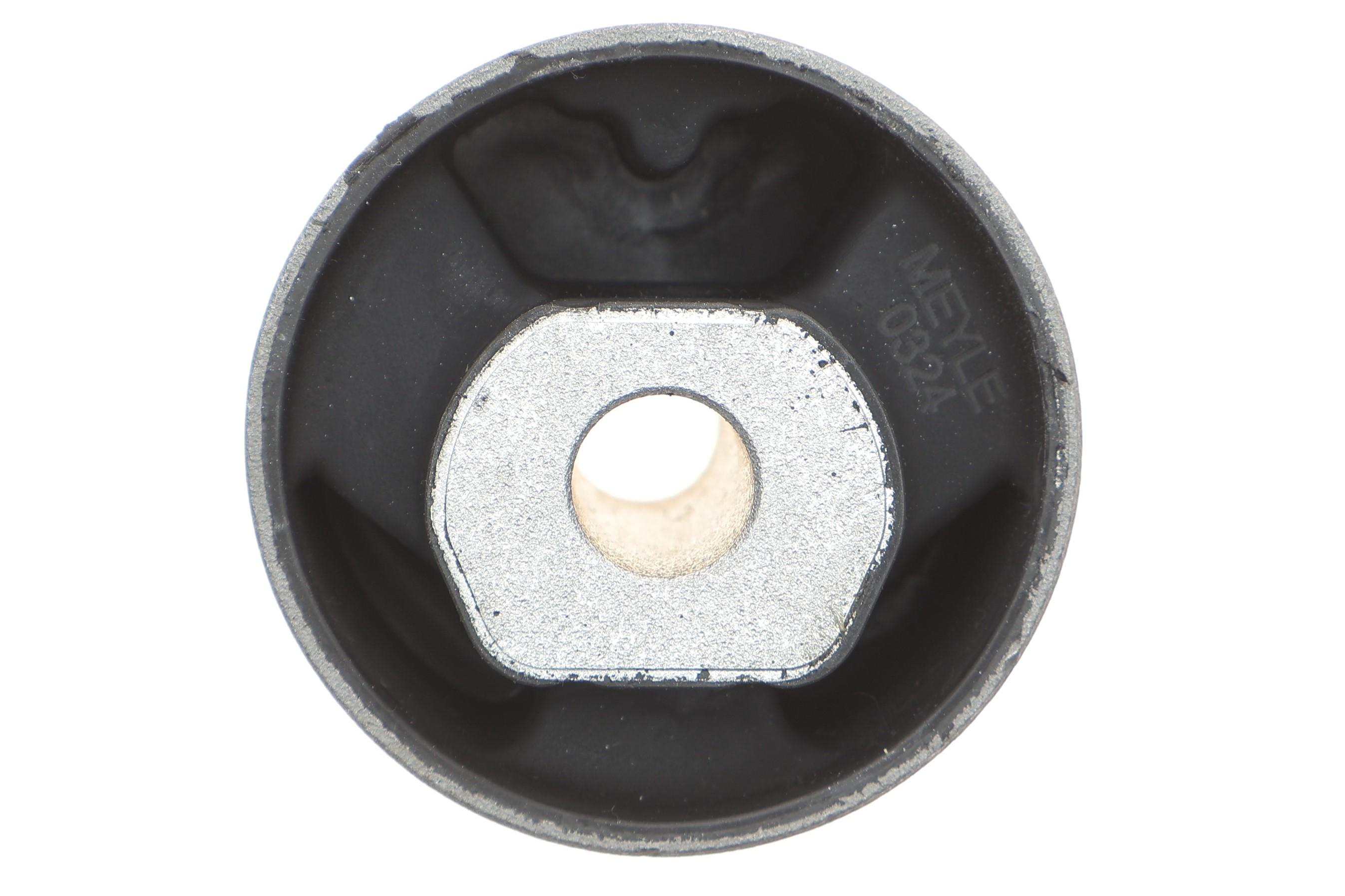 Сайлентблок важеля (переднього/зверху) Land Rover Range Rover 02-13