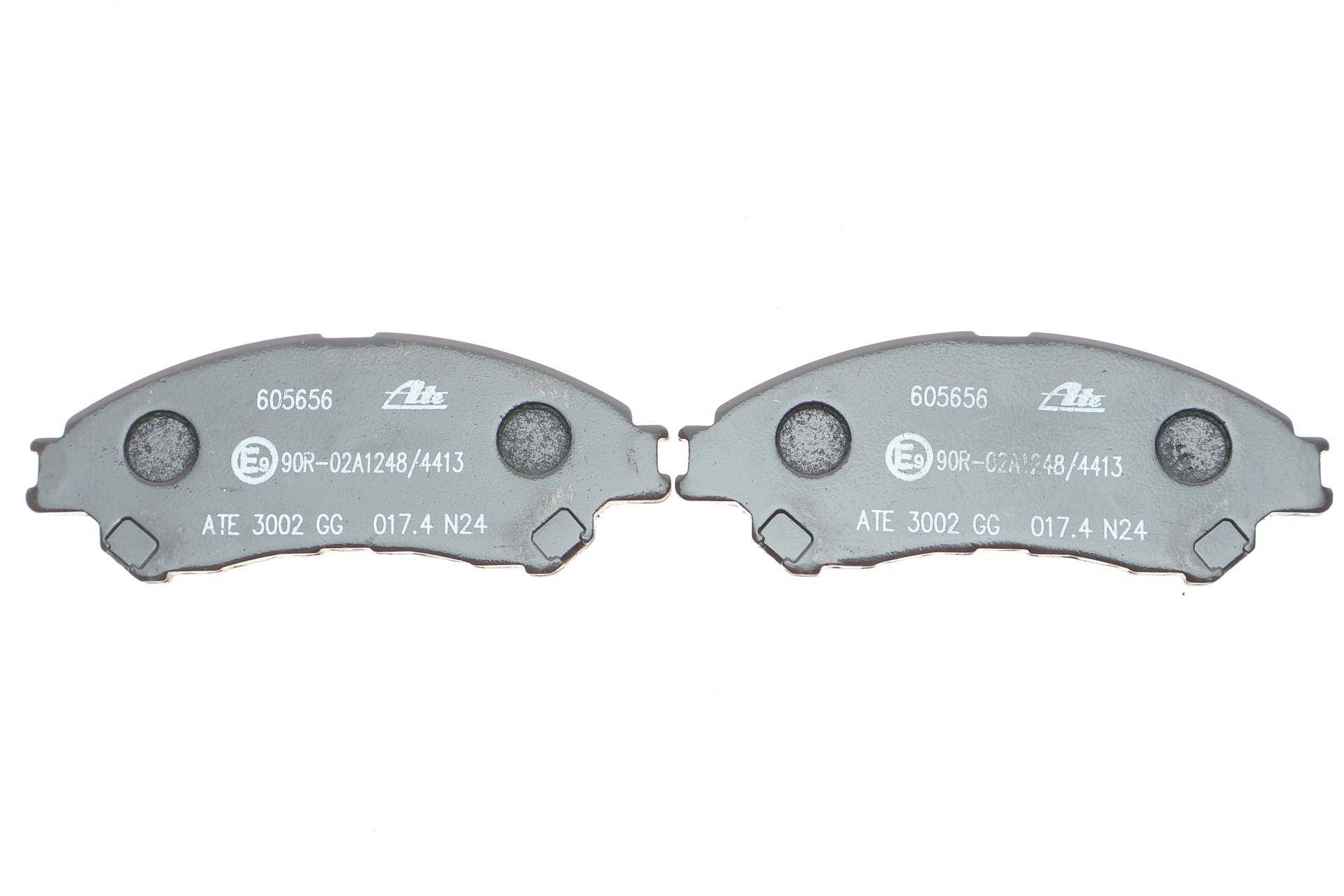 Колодки гальмівні (передні) Suzuki SX4 S-Cross 13-/Vitara 15-