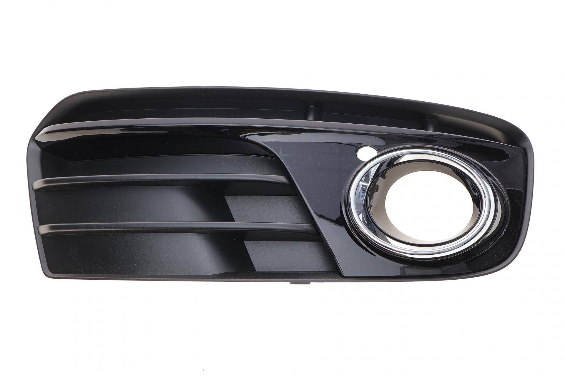 Вставка бампера (без протитуманки) Audi Q5 08-17 (R)