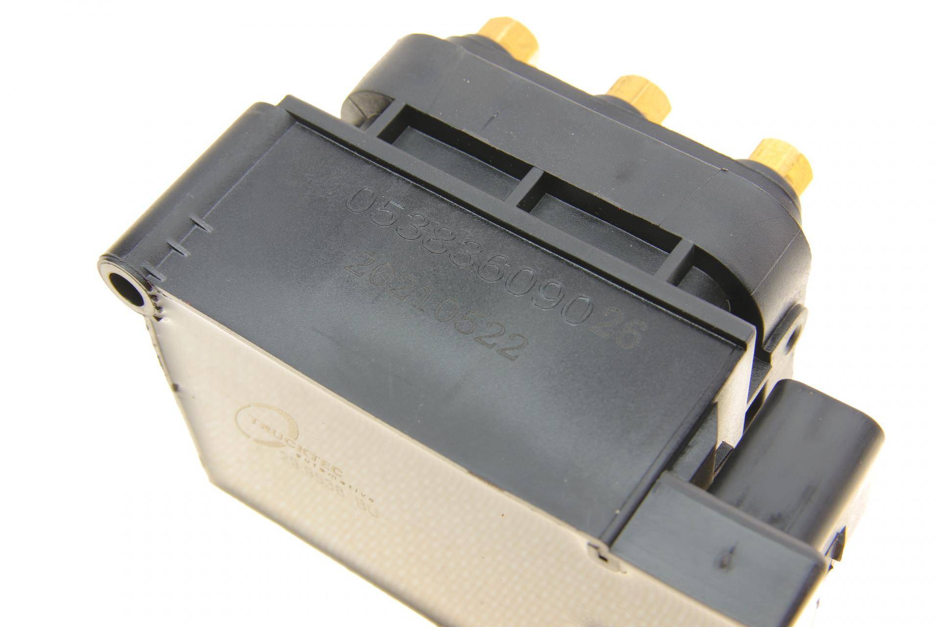 Клапан пневмопідвіски MB C-class (W205) 14-