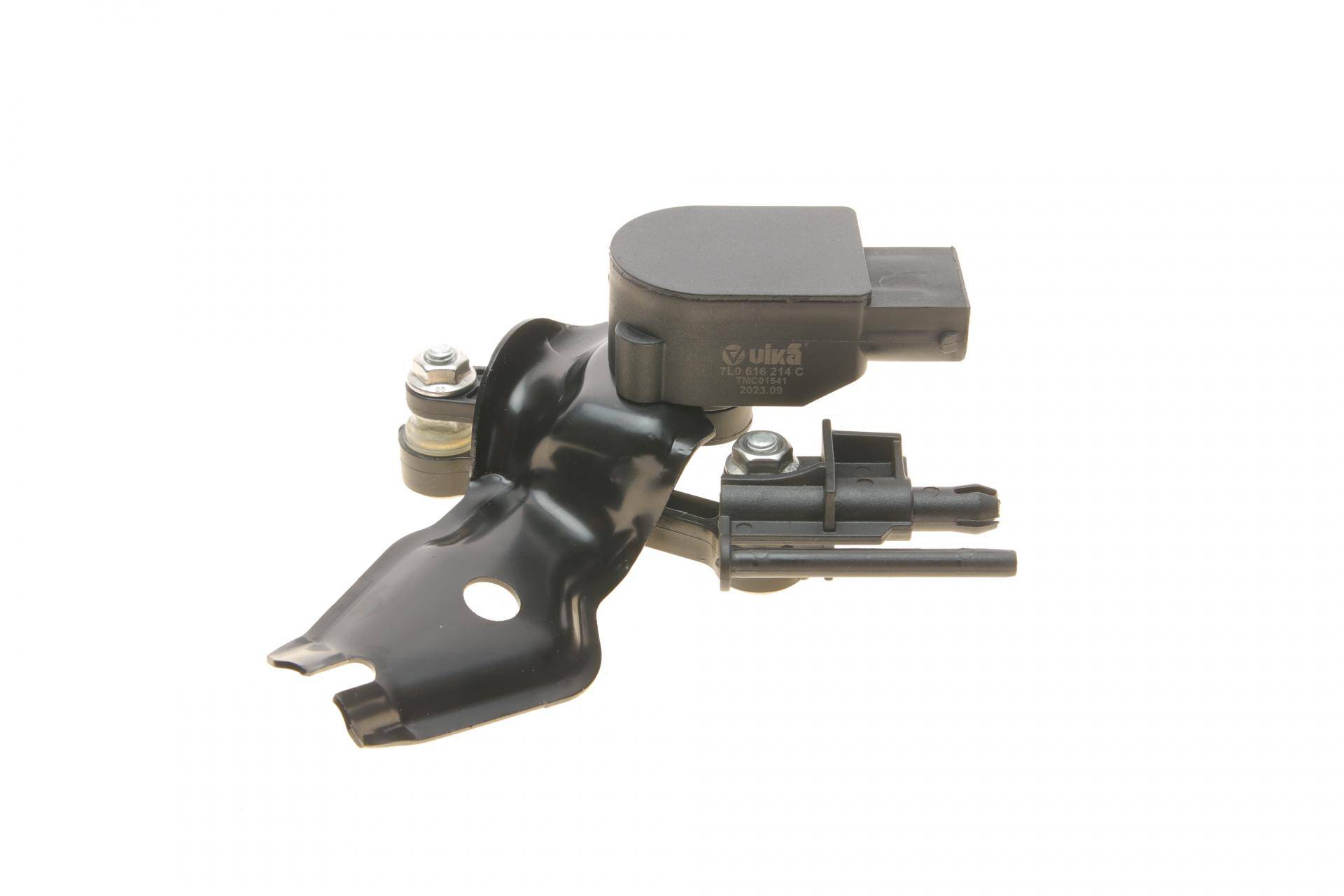 Датчик регулювання кута нахилу фар Audi Q7 06-15/VW Touareg 03-10 (R)