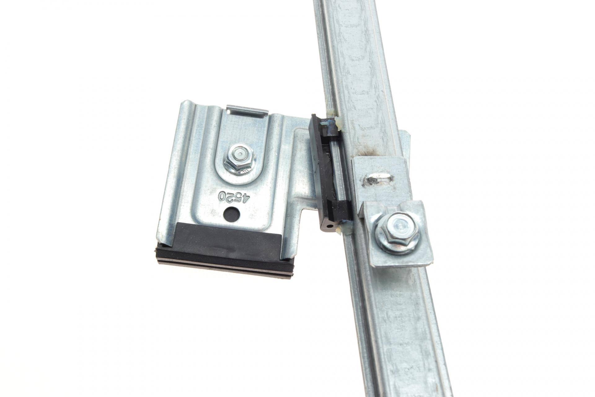 Склопідіймач (передній) Skoda Fabia 99-08 (L) (електро) (без моторчика)