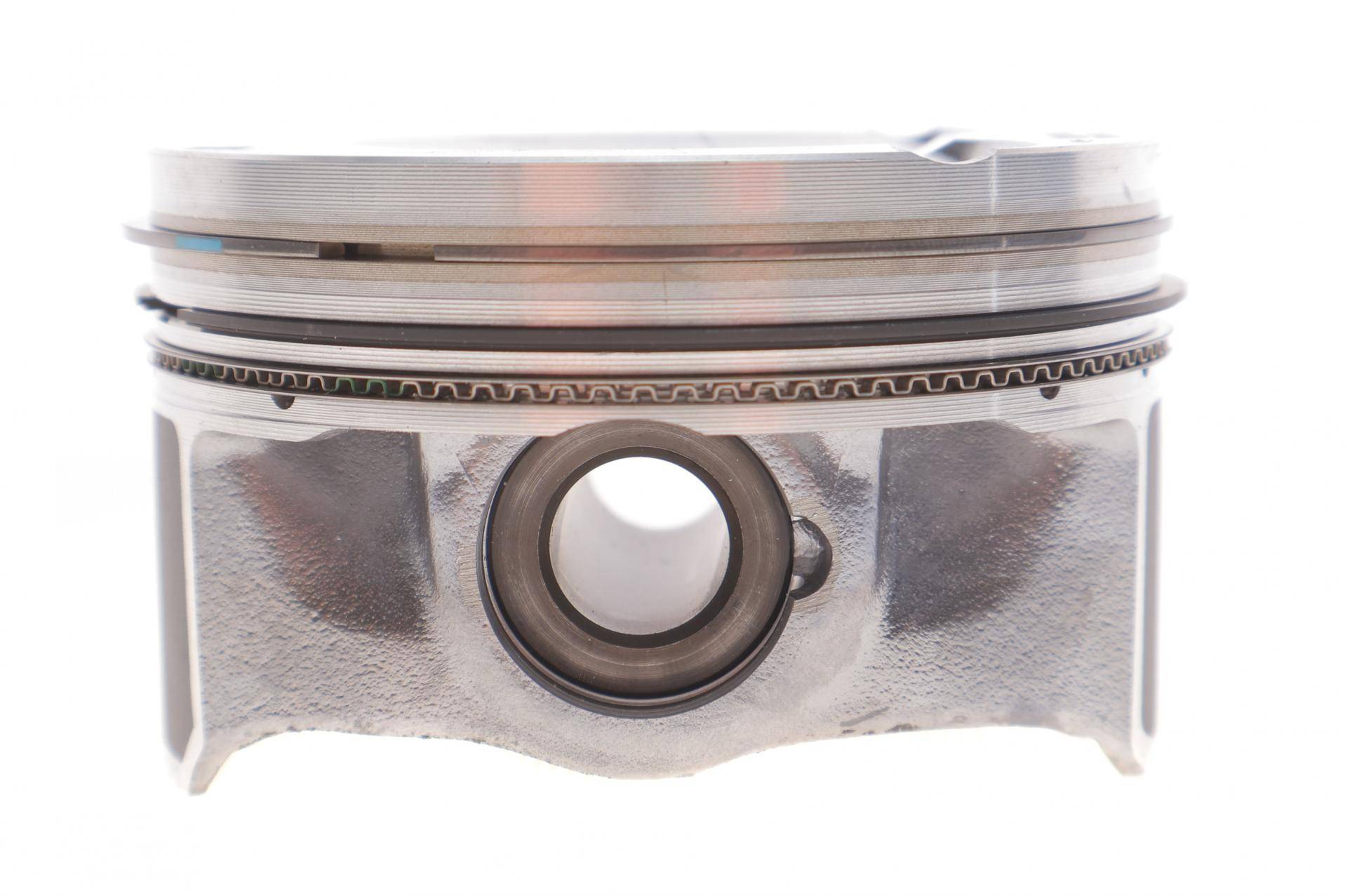 Поршень VW Golf VI/VII/Passat B8/Skoda Octavia III/Superb III 2.0 TSI 13- (STD) (к-кт 4шт.)