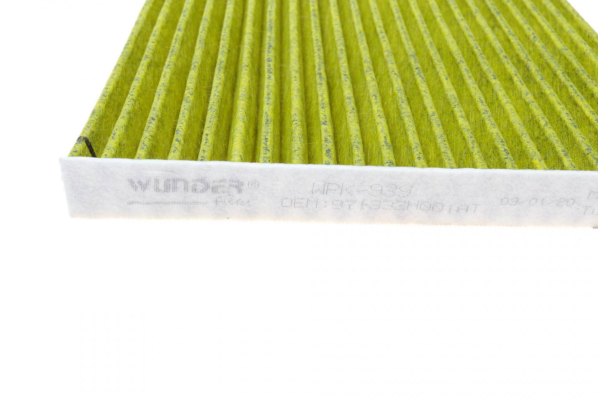 Фільтр салону Hyundai Accent III 05-10/i30 11-/KIA Ceed 12- (вугільний)