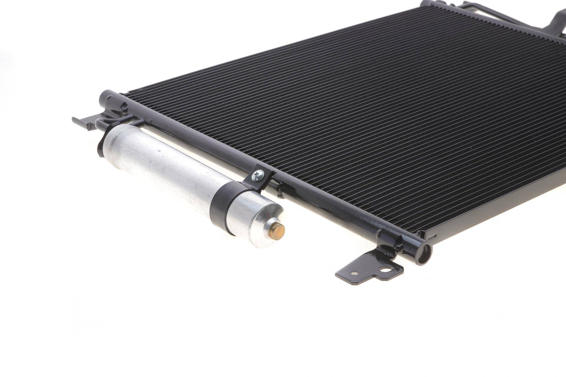 Радіатор кондиціонера (з осушувачем) Nissan Juke 1.5 dCi 10-