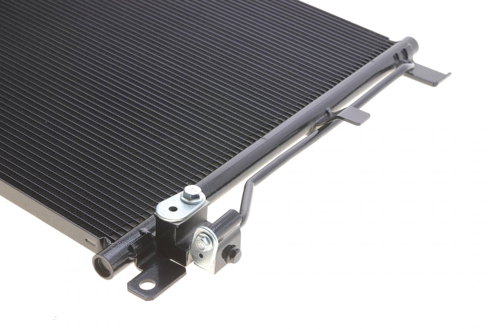 Радіатор кондиціонера (з осушувачем) Nissan Juke 1.5 dCi 10-