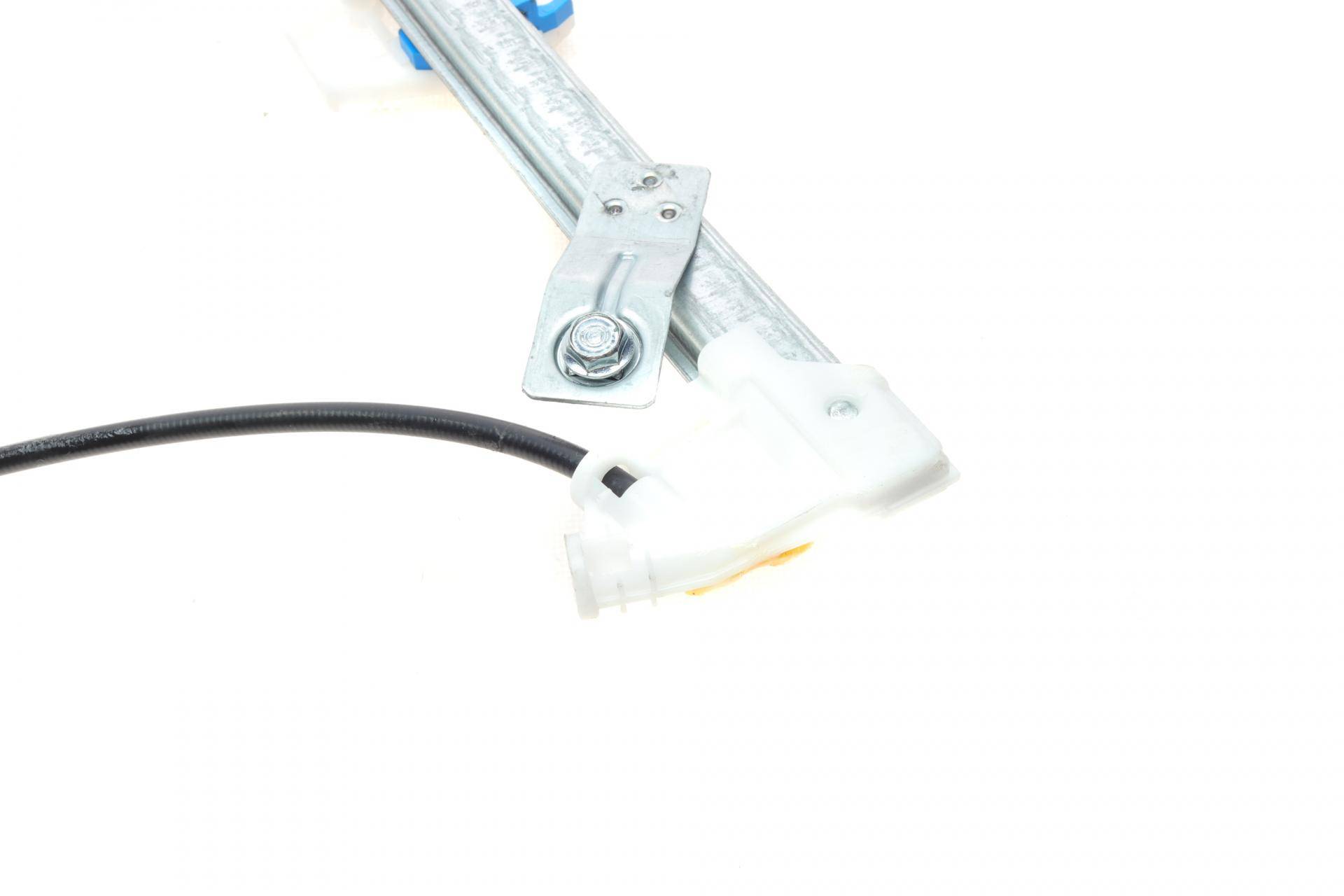 Склопідіймач (передній) Skoda Rapid/Seat Toledo 12- (R) (електро)(без моторчика)