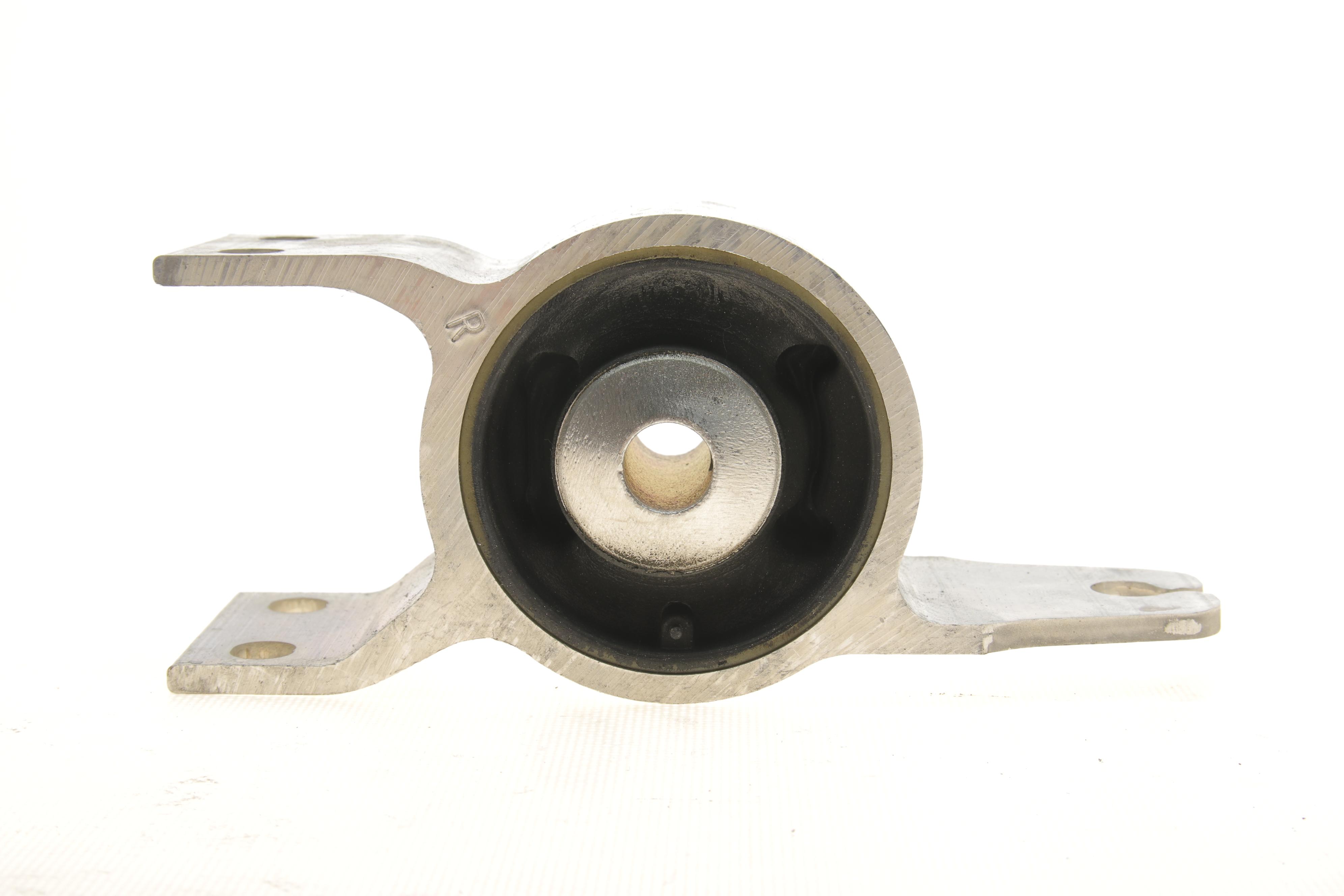 Сайлентблок важеля (переднього/ззаду) MB A-class (W177) 18- (R)