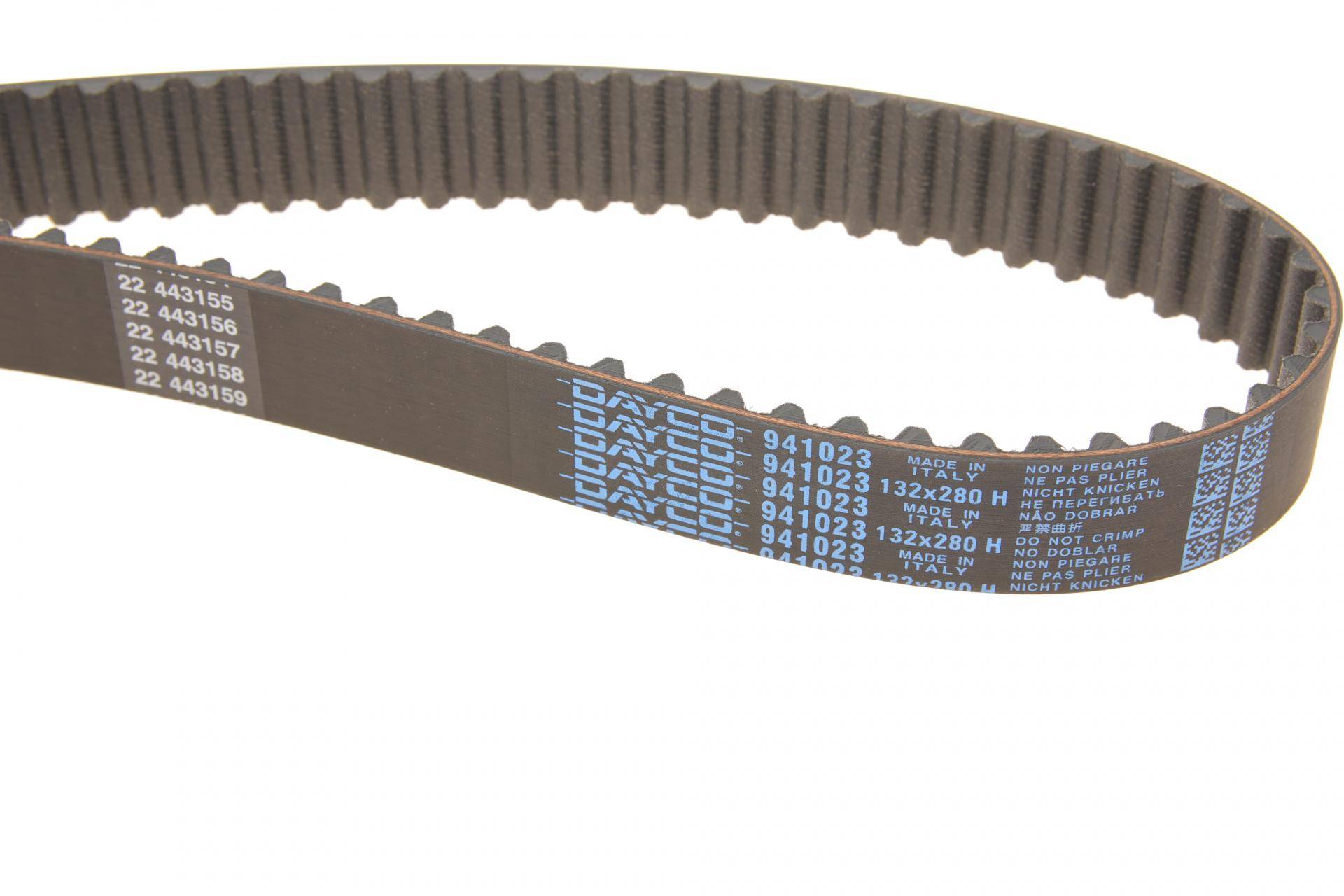 Комплект ГРМ + помпа Volvo C30/C70/S60/S40/S80 2.0-2.4D 01- (132x28)(без болтів та прокладки)