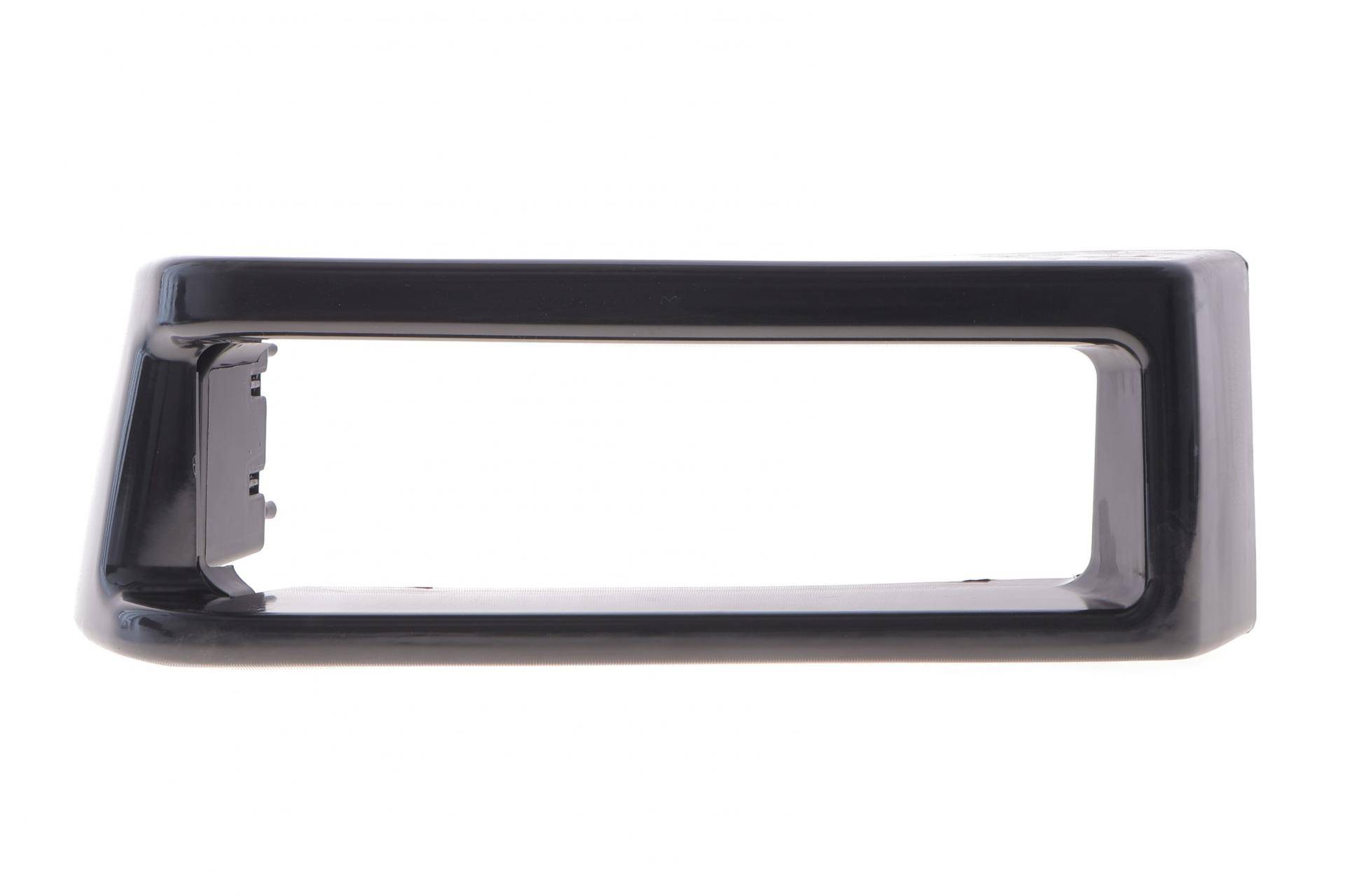 Кут бампера (заднього) MB 609-709 (R) (черний)(пошкоджено фіксатори кронштейна кріплення)