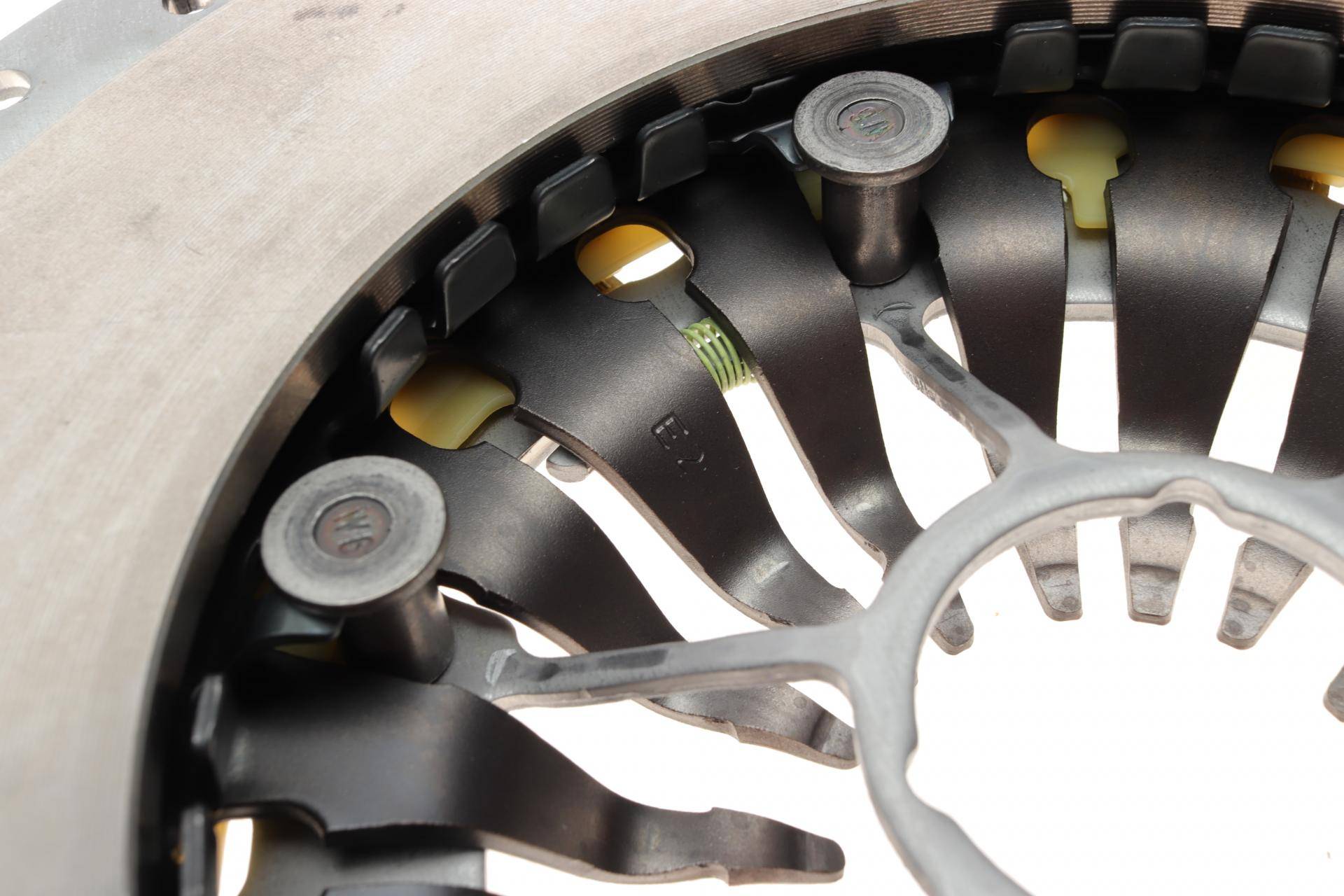 Комплект зчеплення Volvo C70/S60/S80/V70/XC70 99-08