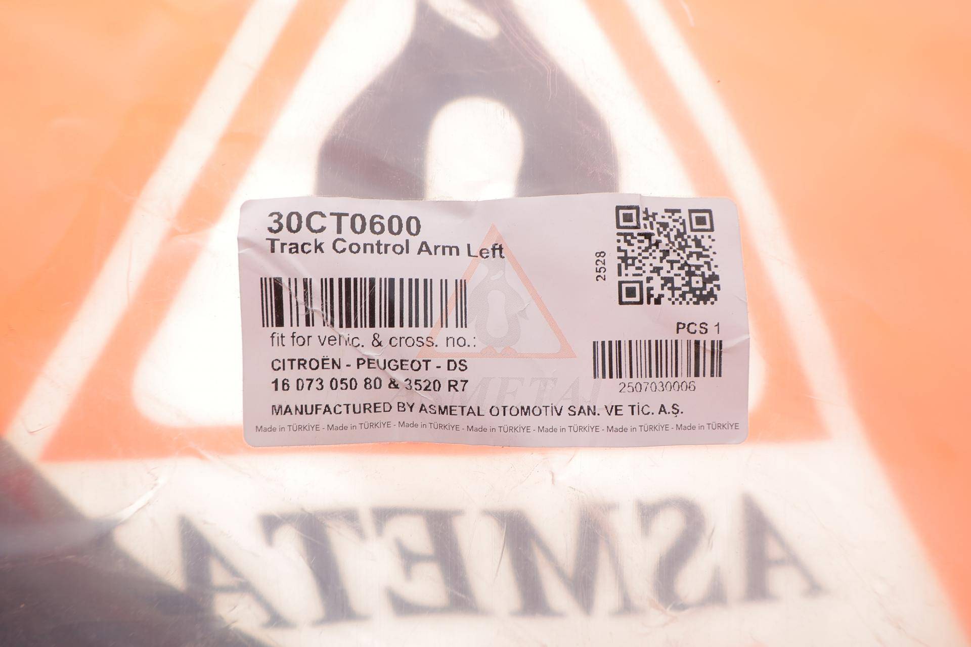 Важіль підвіски (передній/знизу) (L) Citroen C3 09-/Peugeot 207 06- (з кульовою)