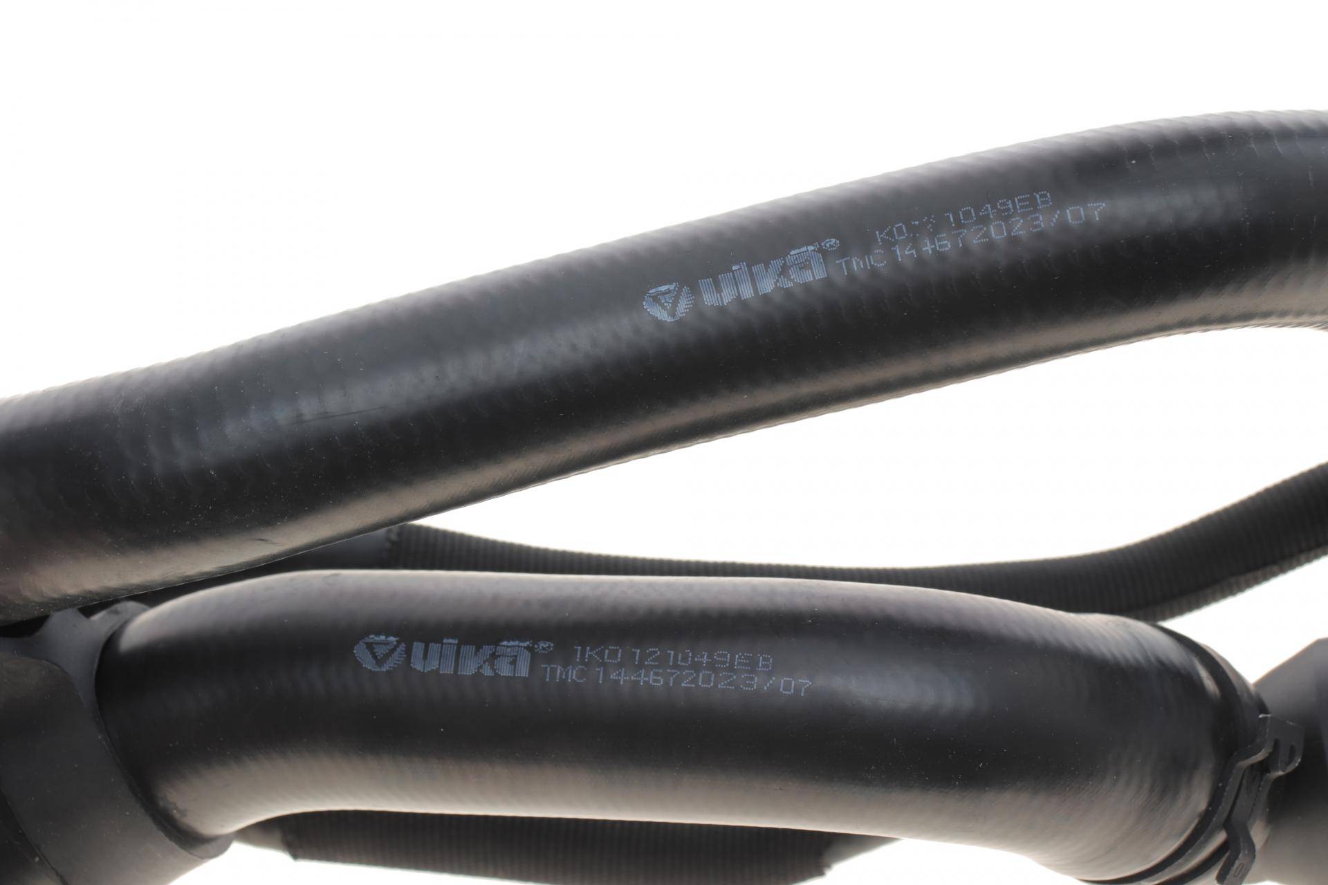 Патрубок радіатора VW Golf VI/Jetta IV 13-